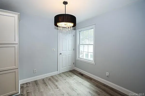 Eat in Kitchen Eat in Kitchen