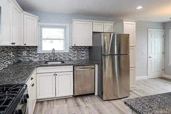 52 Huron Street, Brookhaven, NY, 3 Bedrooms Bedrooms, 9 Rooms Rooms,2 BathroomsBathrooms,Residential Lease,For Rent,Huron,0,1011062 52 Huron Street, Brookhaven, NY, 3 Bedrooms Bedrooms, 9 Rooms Rooms,2 BathroomsBathrooms,Residential Lease,For Rent,Huron,0,1011062