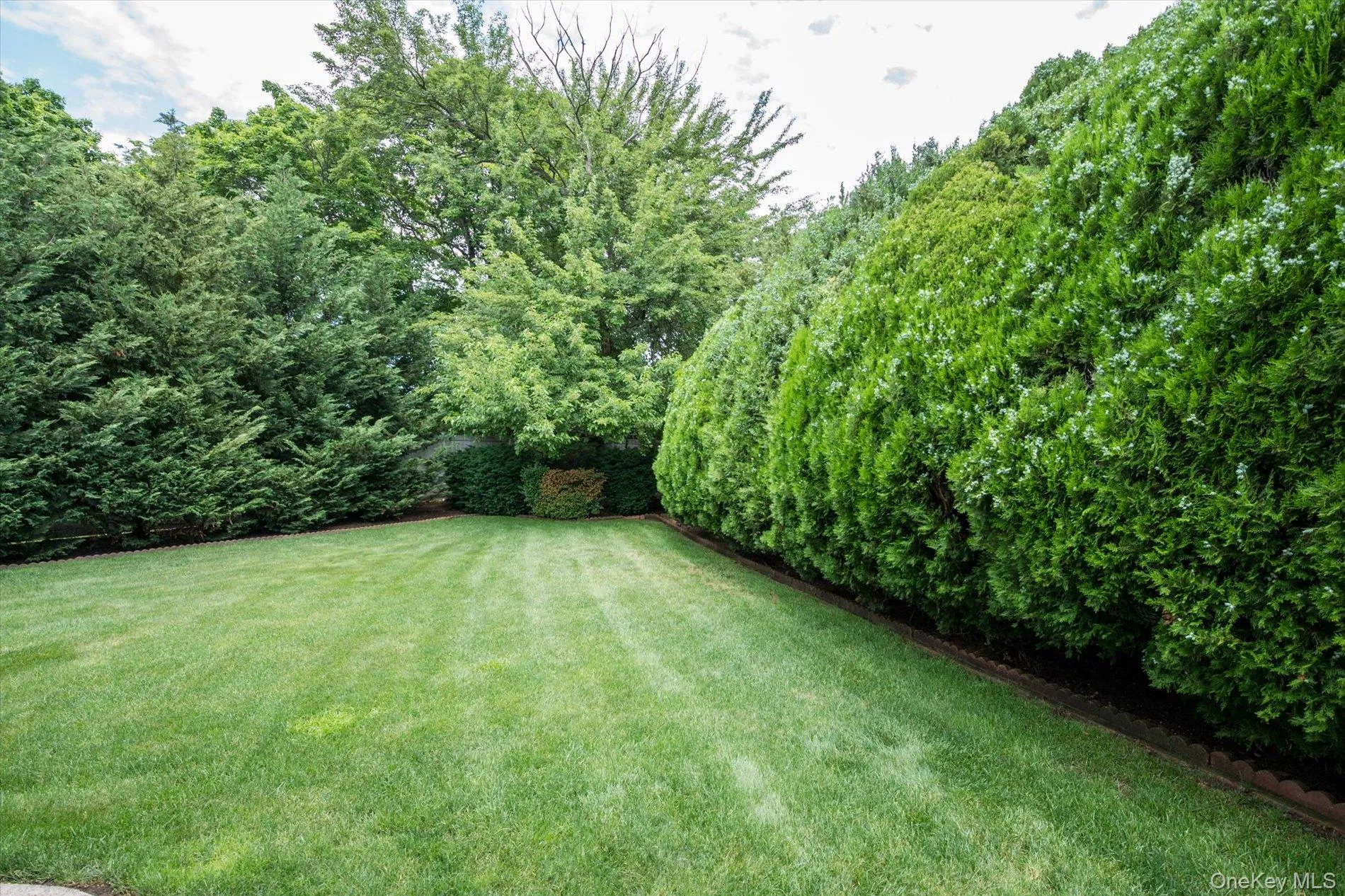 1 Eliot Court, Oyster Bay, NY, 3 Bedrooms Bedrooms, 7 Rooms Rooms,2 BathroomsBathrooms,Residential,For Rent,Eliot,0,1011064 1 Eliot Court, Oyster Bay, NY, 3 Bedrooms Bedrooms, 7 Rooms Rooms,2 BathroomsBathrooms,Residential,For Rent,Eliot,0,1011064