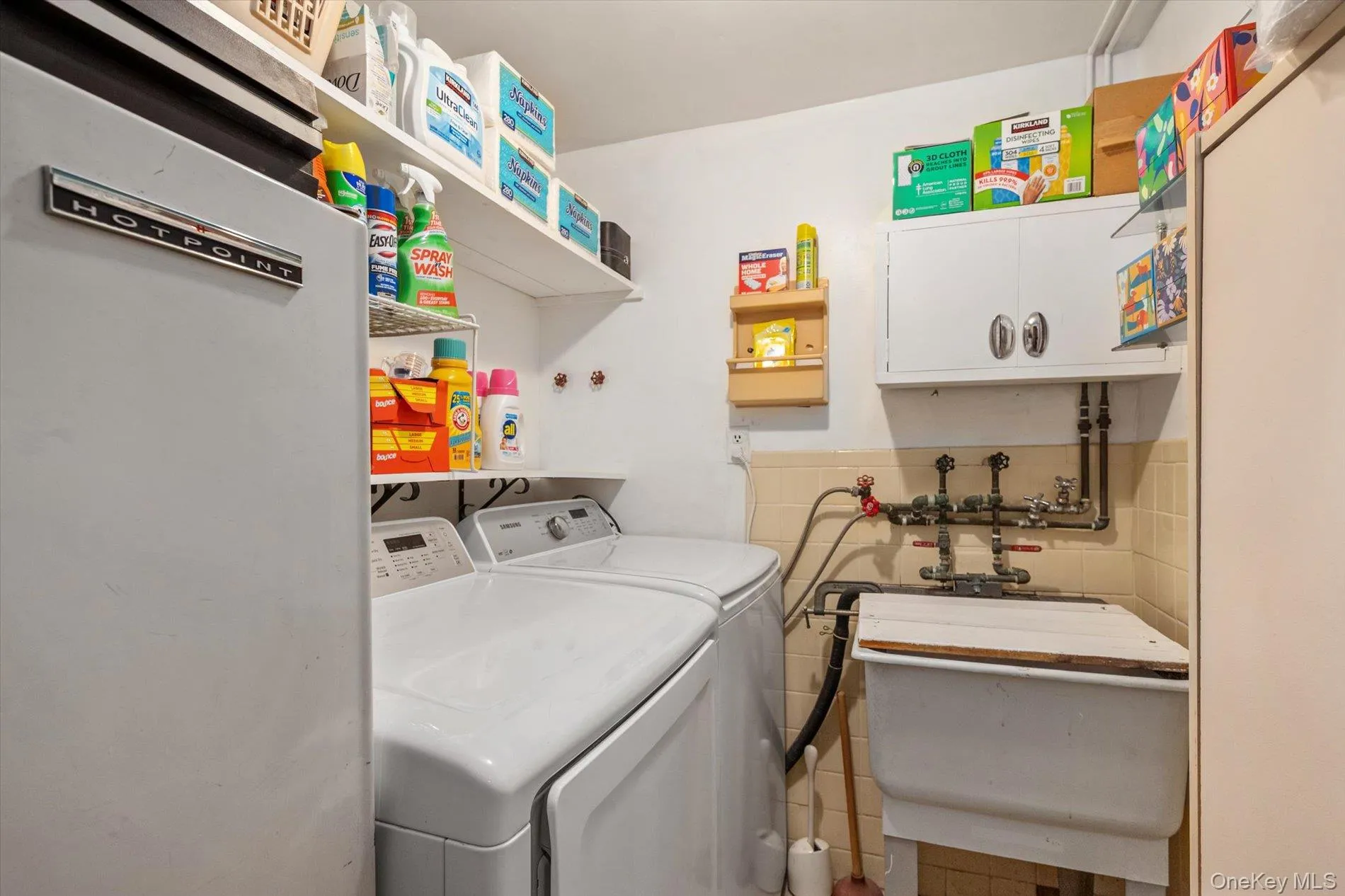 1 Eliot Court, Oyster Bay, NY, 3 Bedrooms Bedrooms, 7 Rooms Rooms,2 BathroomsBathrooms,Residential,For Rent,Eliot,0,1011064 1 Eliot Court, Oyster Bay, NY, 3 Bedrooms Bedrooms, 7 Rooms Rooms,2 BathroomsBathrooms,Residential,For Rent,Eliot,0,1011064