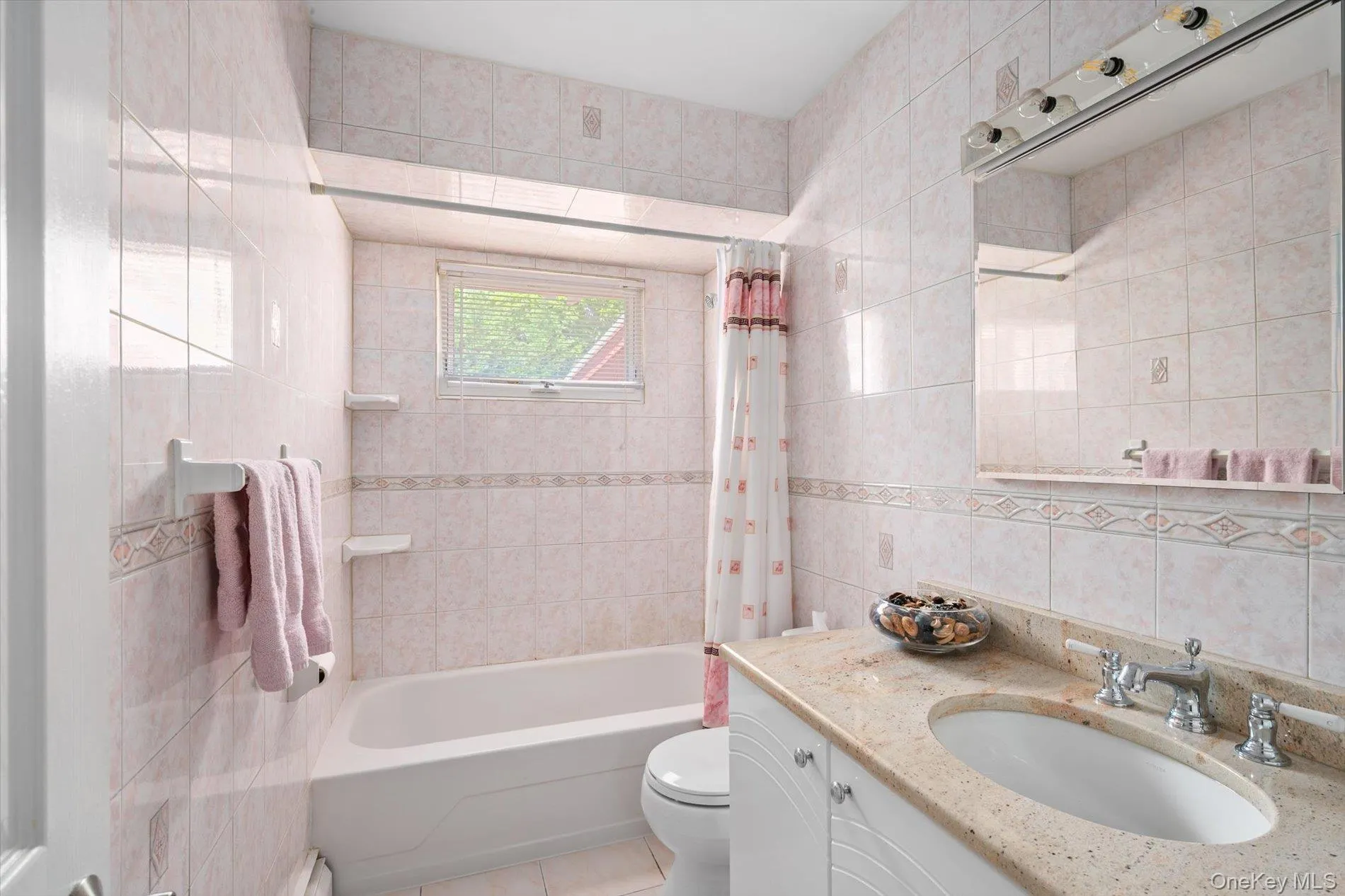 1 Eliot Court, Oyster Bay, NY, 3 Bedrooms Bedrooms, 7 Rooms Rooms,2 BathroomsBathrooms,Residential,For Rent,Eliot,0,1011064 1 Eliot Court, Oyster Bay, NY, 3 Bedrooms Bedrooms, 7 Rooms Rooms,2 BathroomsBathrooms,Residential,For Rent,Eliot,0,1011064