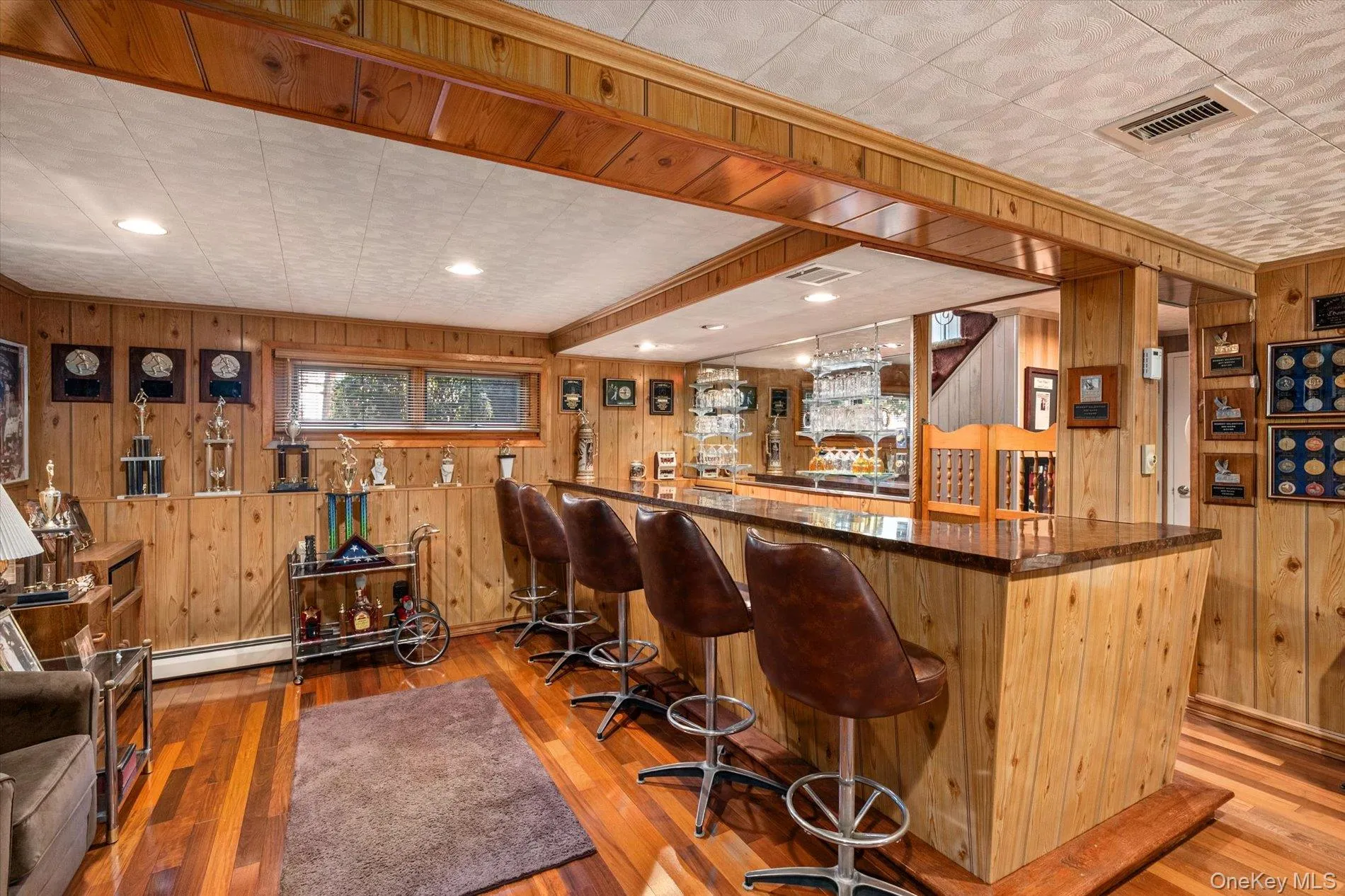 1 Eliot Court, Oyster Bay, NY, 3 Bedrooms Bedrooms, 7 Rooms Rooms,2 BathroomsBathrooms,Residential,For Rent,Eliot,0,1011064 1 Eliot Court, Oyster Bay, NY, 3 Bedrooms Bedrooms, 7 Rooms Rooms,2 BathroomsBathrooms,Residential,For Rent,Eliot,0,1011064