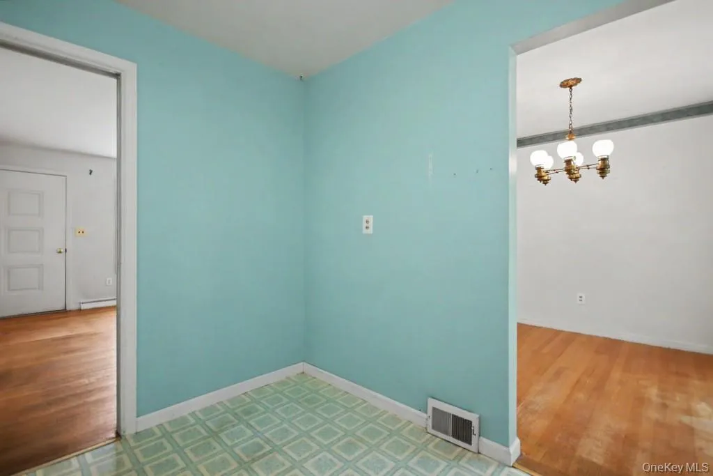 41 Beers Drive, Middletown, NY, 3 Bedrooms Bedrooms, 7 Rooms Rooms,1 BathroomBathrooms,Residential,For Rent,Beers,0,1011066 41 Beers Drive, Middletown, NY, 3 Bedrooms Bedrooms, 7 Rooms Rooms,1 BathroomBathrooms,Residential,For Rent,Beers,0,1011066