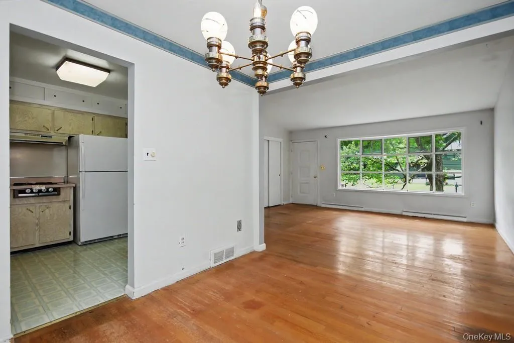 41 Beers Drive, Middletown, NY, 3 Bedrooms Bedrooms, 7 Rooms Rooms,1 BathroomBathrooms,Residential,For Rent,Beers,0,1011066 41 Beers Drive, Middletown, NY, 3 Bedrooms Bedrooms, 7 Rooms Rooms,1 BathroomBathrooms,Residential,For Rent,Beers,0,1011066