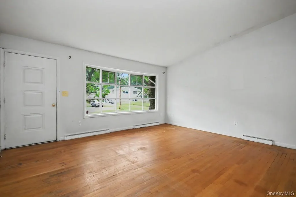 41 Beers Drive, Middletown, NY, 3 Bedrooms Bedrooms, 7 Rooms Rooms,1 BathroomBathrooms,Residential,For Rent,Beers,0,1011066 41 Beers Drive, Middletown, NY, 3 Bedrooms Bedrooms, 7 Rooms Rooms,1 BathroomBathrooms,Residential,For Rent,Beers,0,1011066