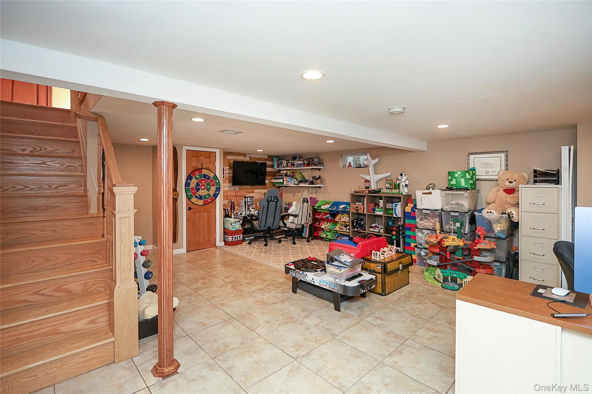 37 Seitz Drive, Oyster Bay, NY, 2 Bedrooms Bedrooms, 4 Rooms Rooms,1 BathroomBathrooms,Residential,For Rent,Seitz,0,1011069 37 Seitz Drive, Oyster Bay, NY, 2 Bedrooms Bedrooms, 4 Rooms Rooms,1 BathroomBathrooms,Residential,For Rent,Seitz,0,1011069