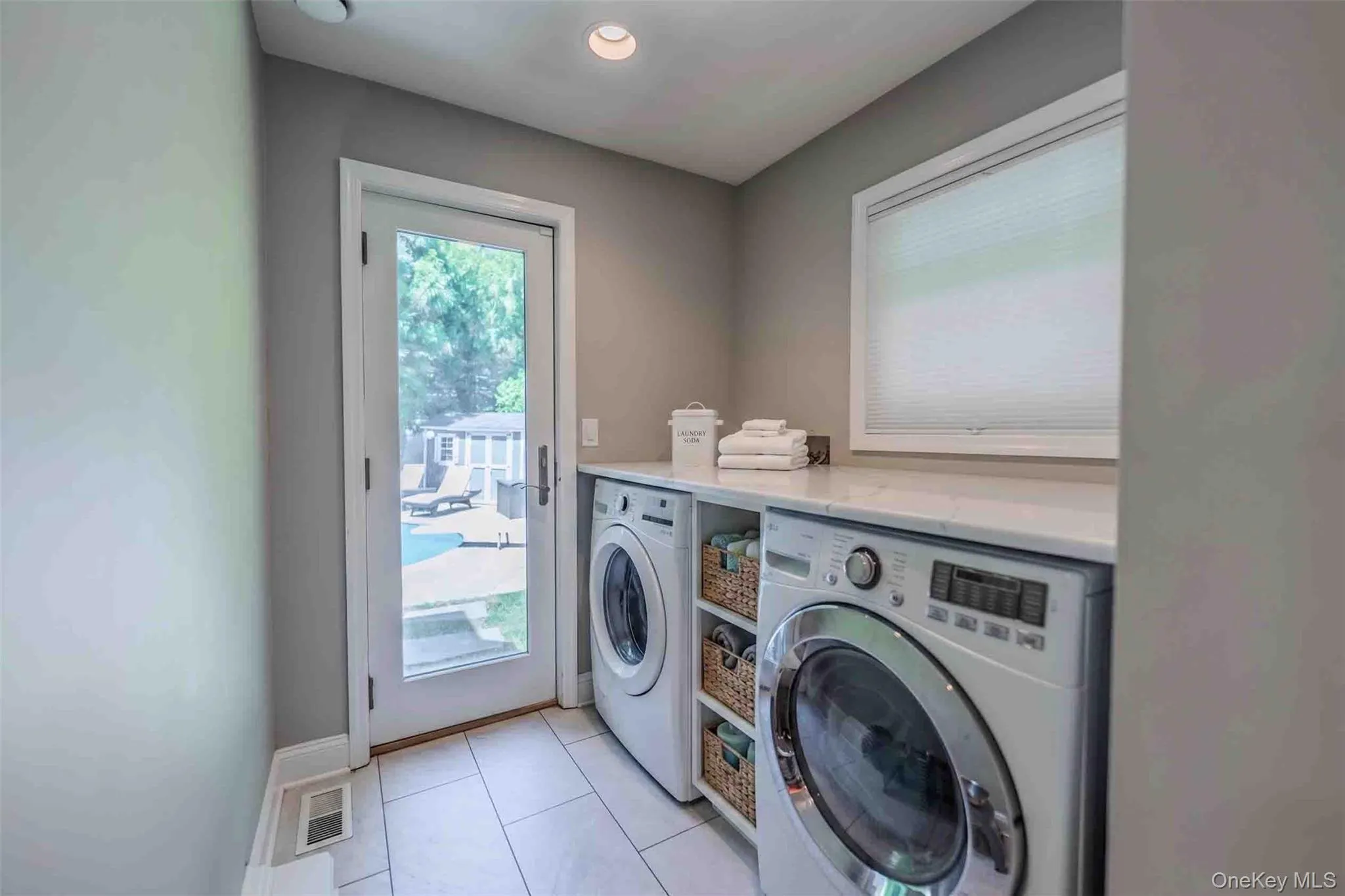 96 Eagle Lane, Smithtown, NY, 4 Bedrooms Bedrooms, 8 Rooms Rooms,2 BathroomsBathrooms,Residential,For Rent,Eagle,0,1011071 96 Eagle Lane, Smithtown, NY, 4 Bedrooms Bedrooms, 8 Rooms Rooms,2 BathroomsBathrooms,Residential,For Rent,Eagle,0,1011071