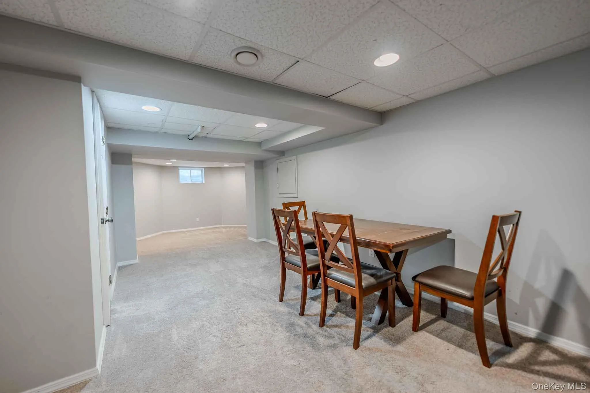 96 Eagle Lane, Smithtown, NY, 4 Bedrooms Bedrooms, 8 Rooms Rooms,2 BathroomsBathrooms,Residential,For Rent,Eagle,0,1011071 96 Eagle Lane, Smithtown, NY, 4 Bedrooms Bedrooms, 8 Rooms Rooms,2 BathroomsBathrooms,Residential,For Rent,Eagle,0,1011071