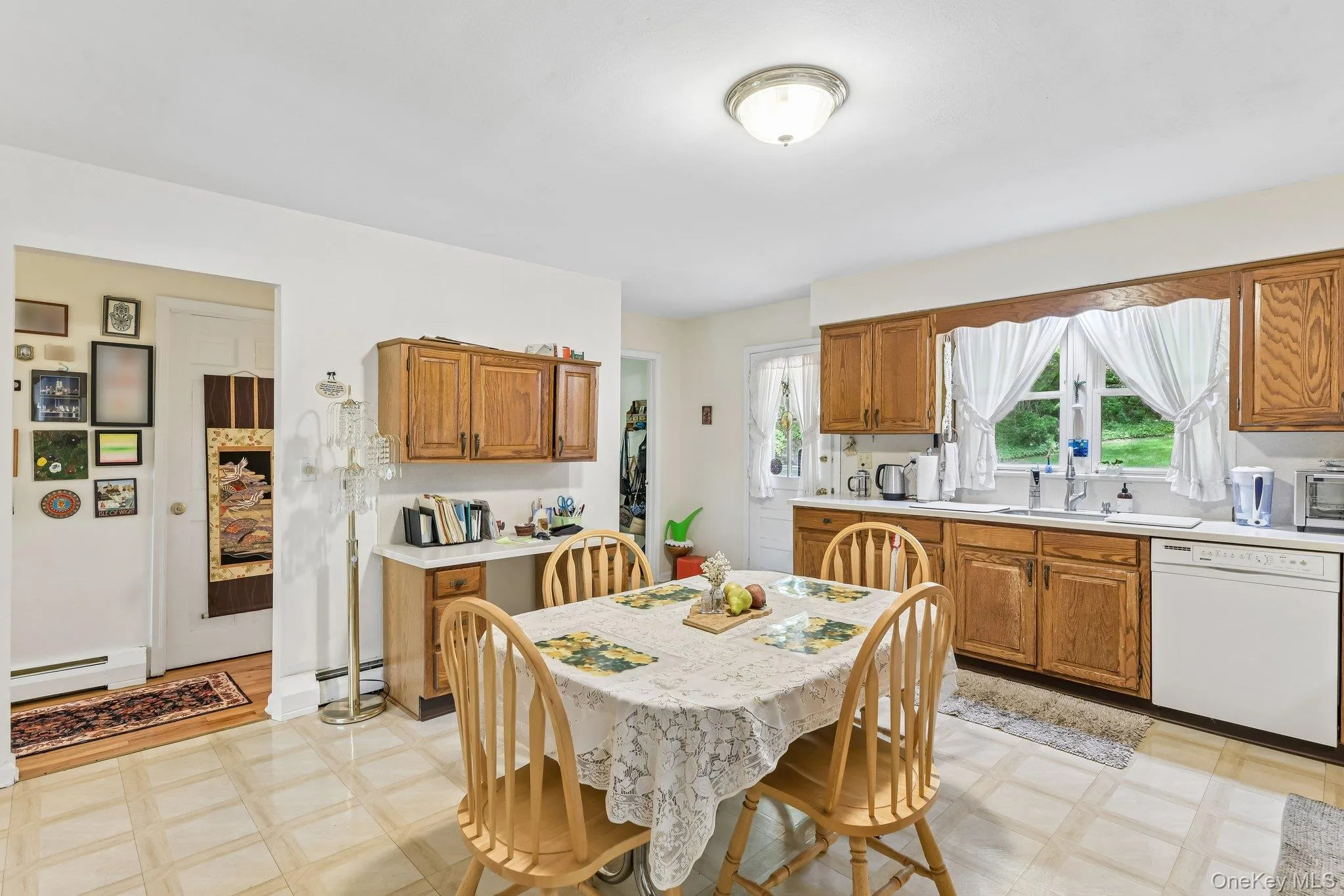 7 Diana Hill, Huntington, NY, 4 Bedrooms Bedrooms, 9 Rooms Rooms,2 BathroomsBathrooms,Residential,For Rent,Diana,0,1011073 7 Diana Hill, Huntington, NY, 4 Bedrooms Bedrooms, 9 Rooms Rooms,2 BathroomsBathrooms,Residential,For Rent,Diana,0,1011073