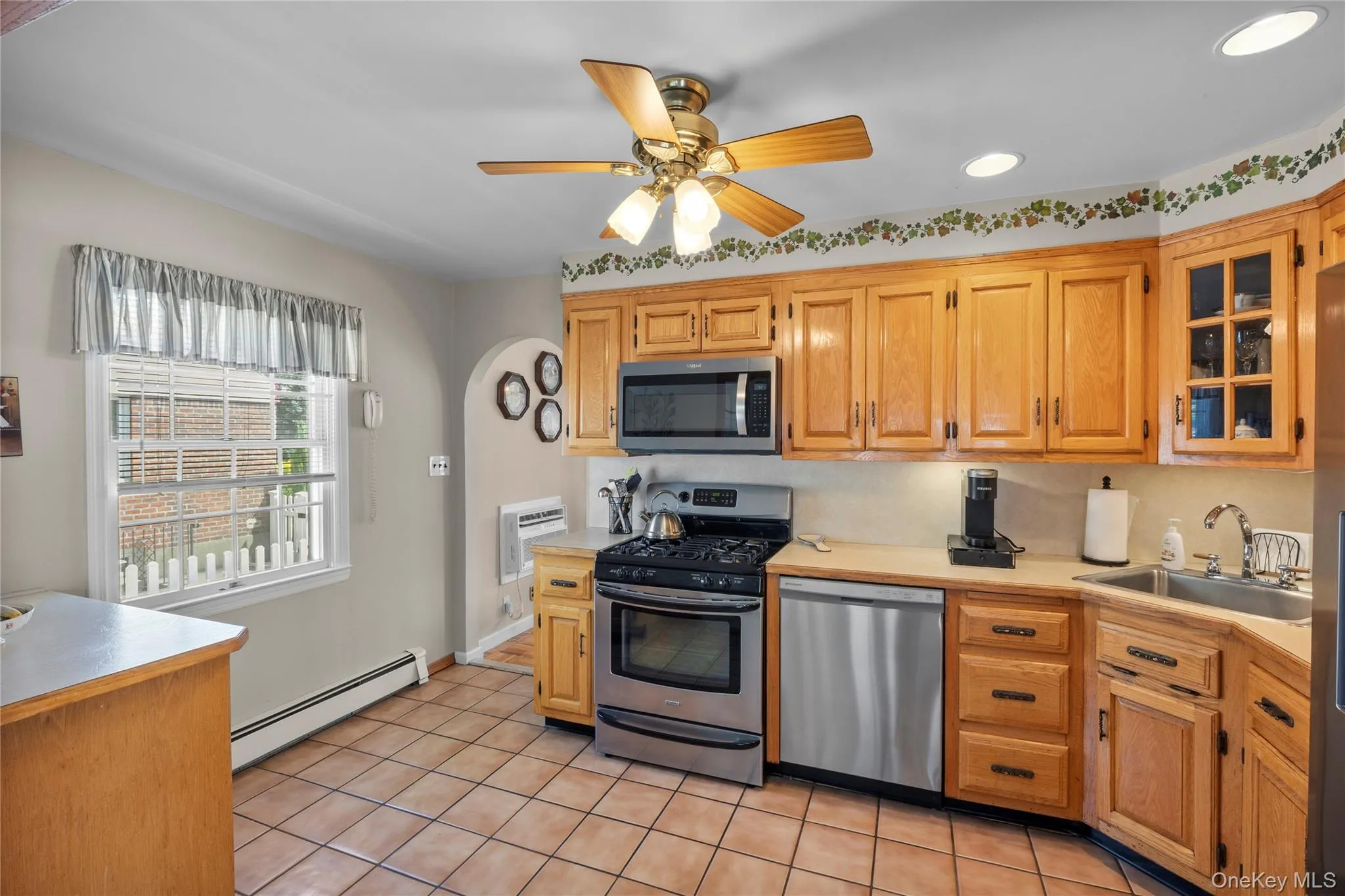 Tile Flooring, wood cabinets, updated appliances. Tile Flooring, wood cabinets, updated appliances.