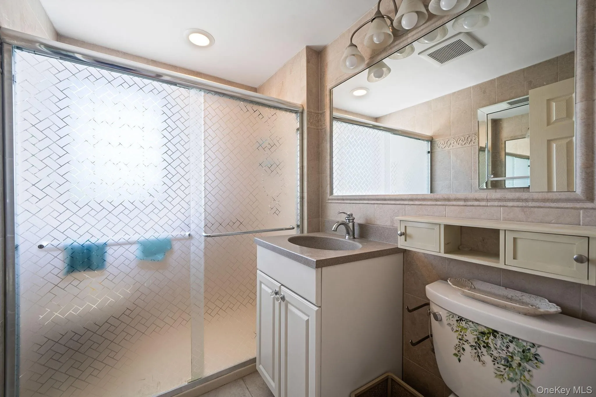 144 Blue Spruce Road, Hempstead, NY, 3 Bedrooms Bedrooms, 7 Rooms Rooms,2 BathroomsBathrooms,Residential,For Rent,Blue Spruce,0,1011082 144 Blue Spruce Road, Hempstead, NY, 3 Bedrooms Bedrooms, 7 Rooms Rooms,2 BathroomsBathrooms,Residential,For Rent,Blue Spruce,0,1011082