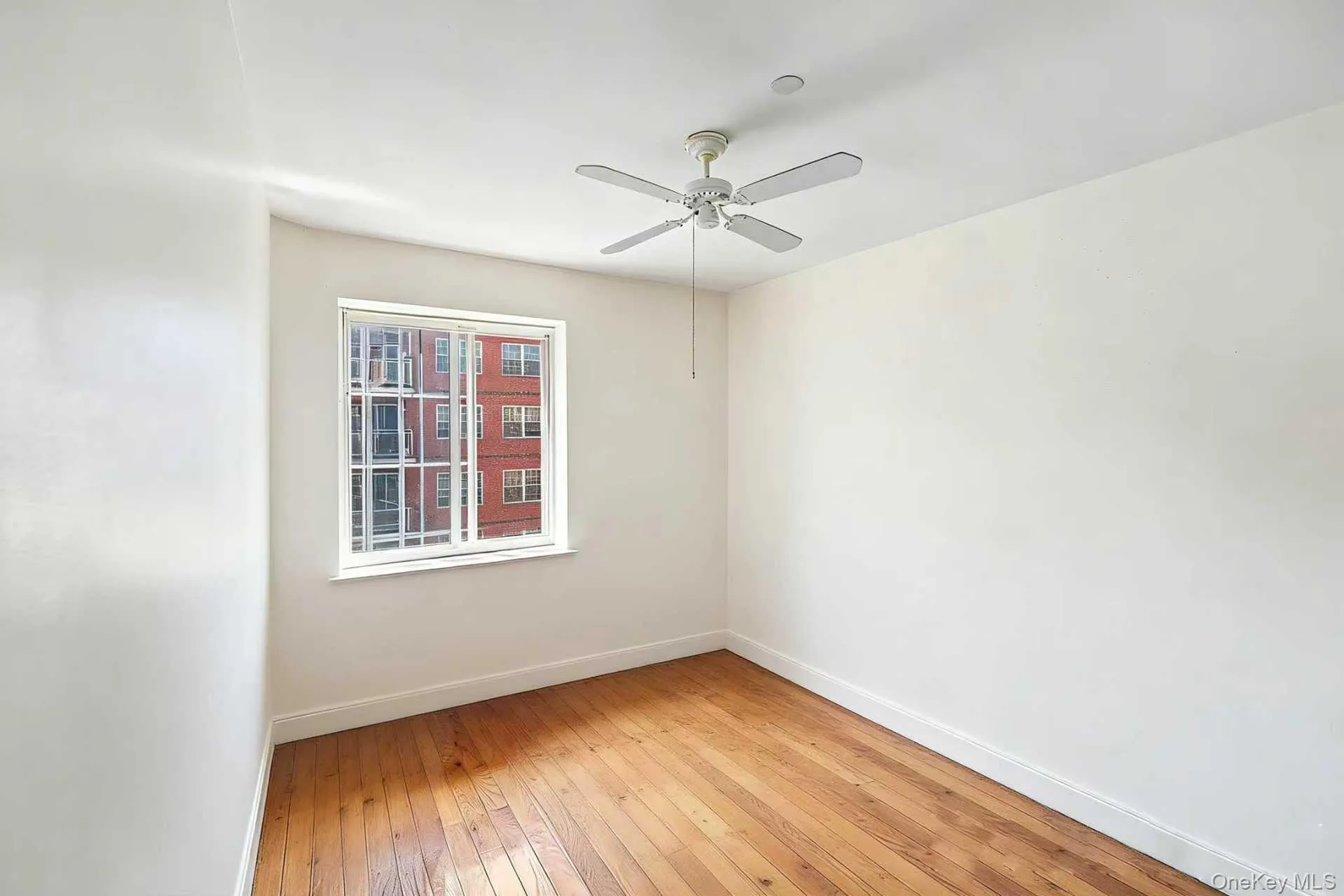 3506 Leavitt Street, New York, NY, 1 Bedroom Bedrooms, 3 Rooms Rooms,1 BathroomBathrooms,Residential,For Rent,Leavitt,0,1011084 3506 Leavitt Street, New York, NY, 1 Bedroom Bedrooms, 3 Rooms Rooms,1 BathroomBathrooms,Residential,For Rent,Leavitt,0,1011084