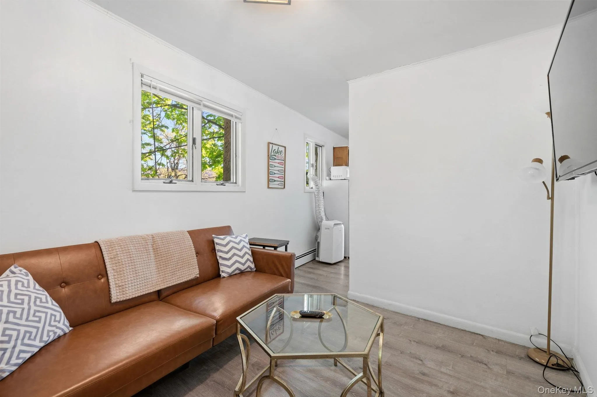 194 Jersey Avenue, Warwick (town), NY, 1 Bedroom Bedrooms, 5 Rooms Rooms,1 BathroomBathrooms,Residential Lease,For Rent,Jersey,0,1011089 194 Jersey Avenue, Warwick (town), NY, 1 Bedroom Bedrooms, 5 Rooms Rooms,1 BathroomBathrooms,Residential Lease,For Rent,Jersey,0,1011089