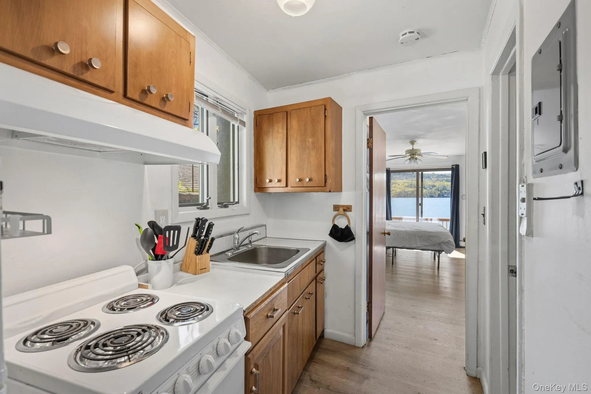 194 Jersey Avenue, Warwick (town), NY, 1 Bedroom Bedrooms, 5 Rooms Rooms,1 BathroomBathrooms,Residential Lease,For Rent,Jersey,0,1011089 194 Jersey Avenue, Warwick (town), NY, 1 Bedroom Bedrooms, 5 Rooms Rooms,1 BathroomBathrooms,Residential Lease,For Rent,Jersey,0,1011089