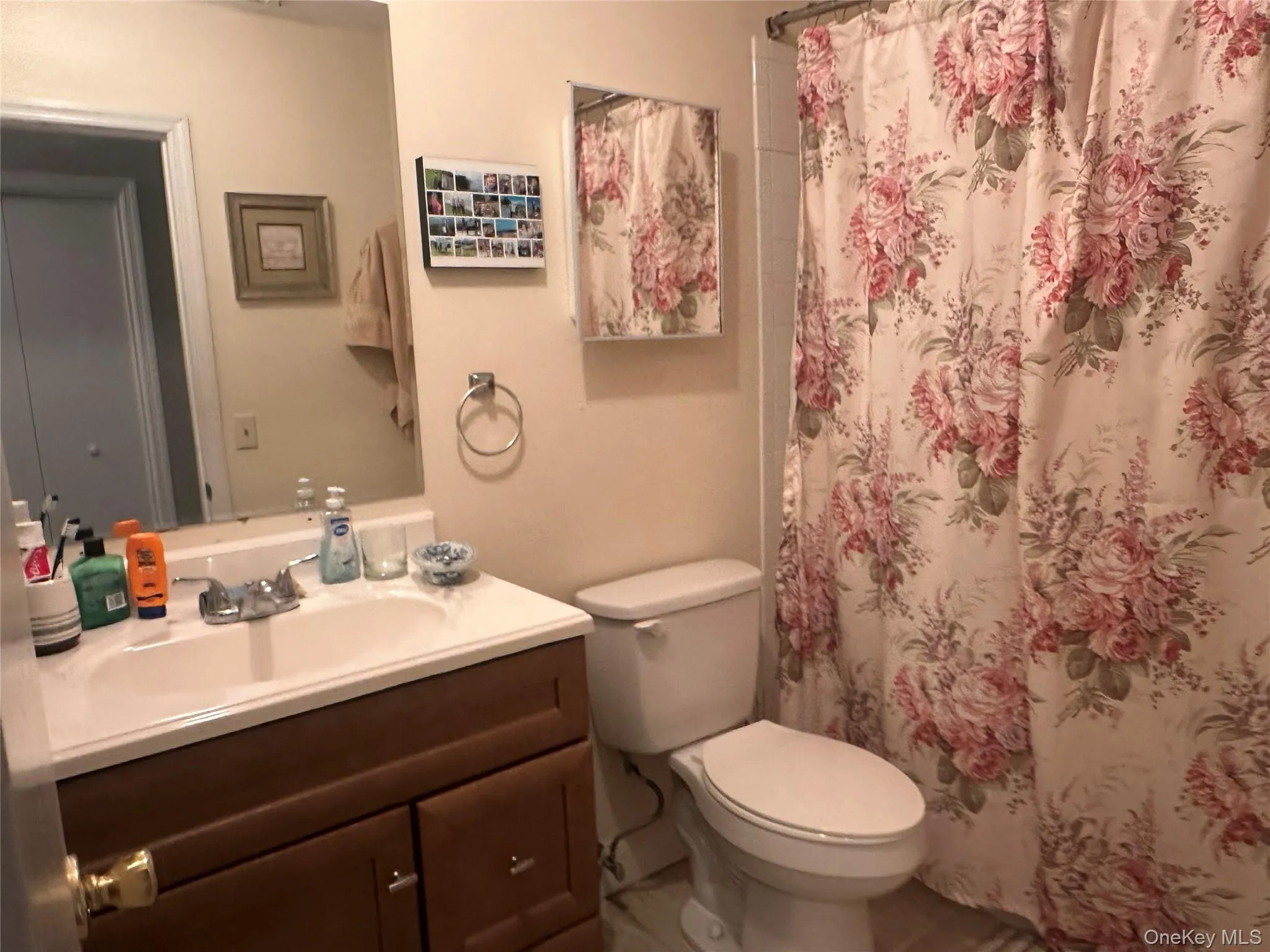 121 Villagegreen Court, Warwick (town), NY, 3 Bedrooms Bedrooms, 8 Rooms Rooms,2 BathroomsBathrooms,Residential Lease,For Rent,Villagegreen,0,1011091 121 Villagegreen Court, Warwick (town), NY, 3 Bedrooms Bedrooms, 8 Rooms Rooms,2 BathroomsBathrooms,Residential Lease,For Rent,Villagegreen,0,1011091