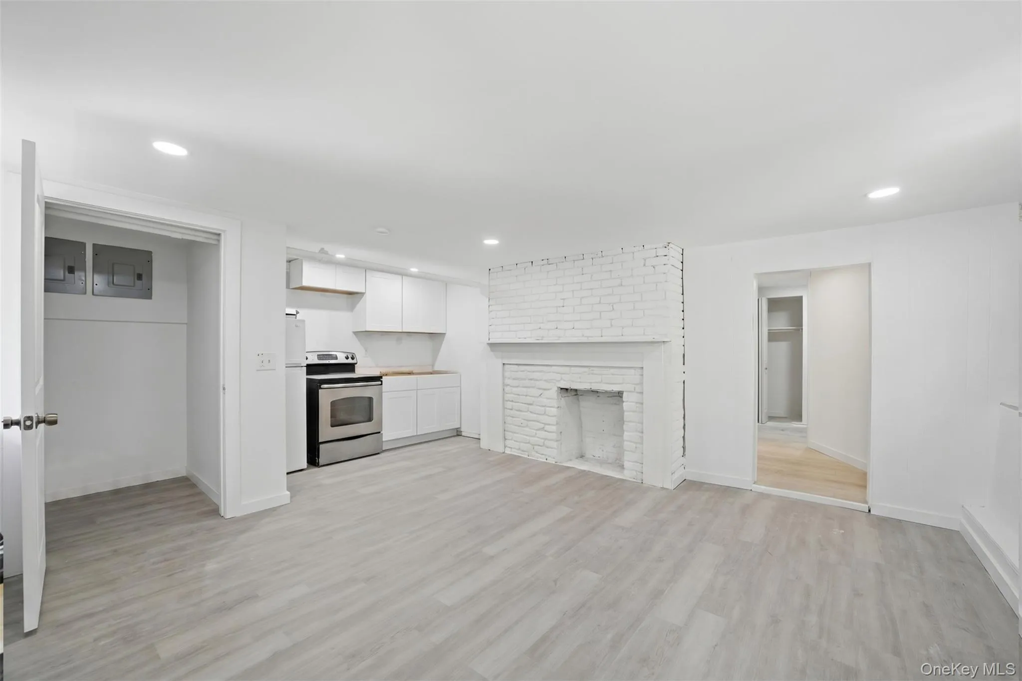 2647 E Main Street, Wappinger, NY, 1 Bedroom Bedrooms, 3 Rooms Rooms,1 BathroomBathrooms,Residential Lease,For Rent,E Main,0,1011092 2647 E Main Street, Wappinger, NY, 1 Bedroom Bedrooms, 3 Rooms Rooms,1 BathroomBathrooms,Residential Lease,For Rent,E Main,0,1011092