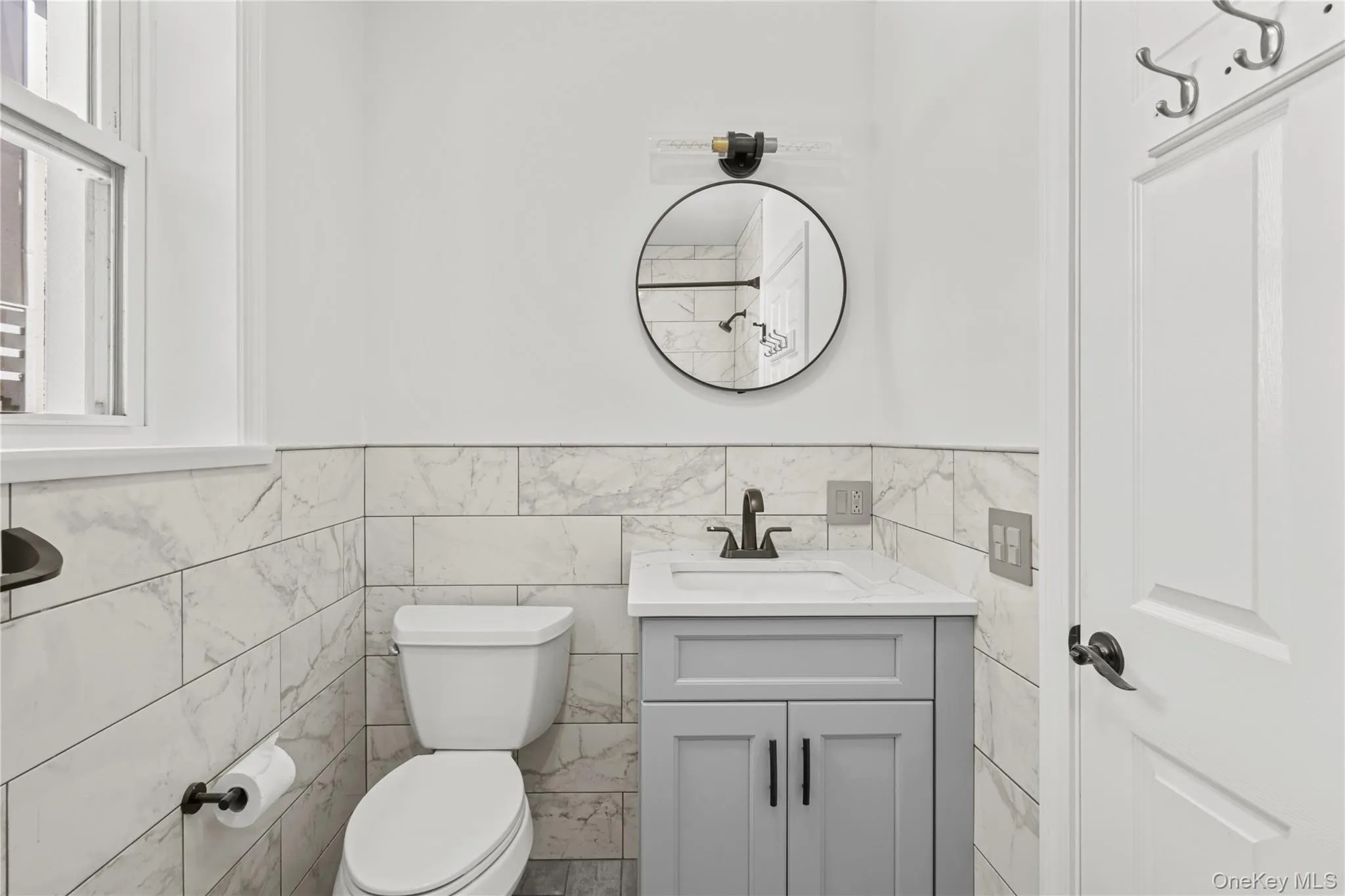 Recently Updated Full Bathroom on Main Floor Recently Updated Full Bathroom on Main Floor
