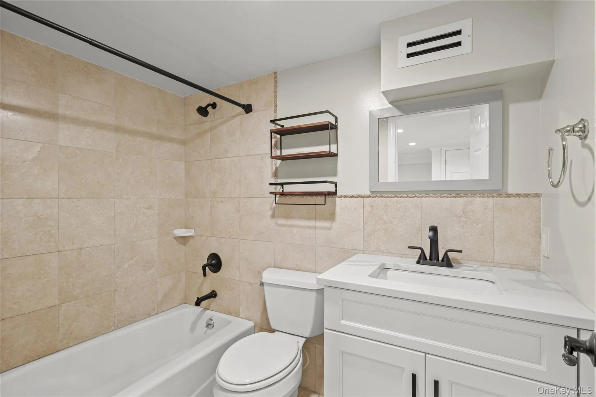 Full Bathroom in Lower Level Full Bathroom in Lower Level