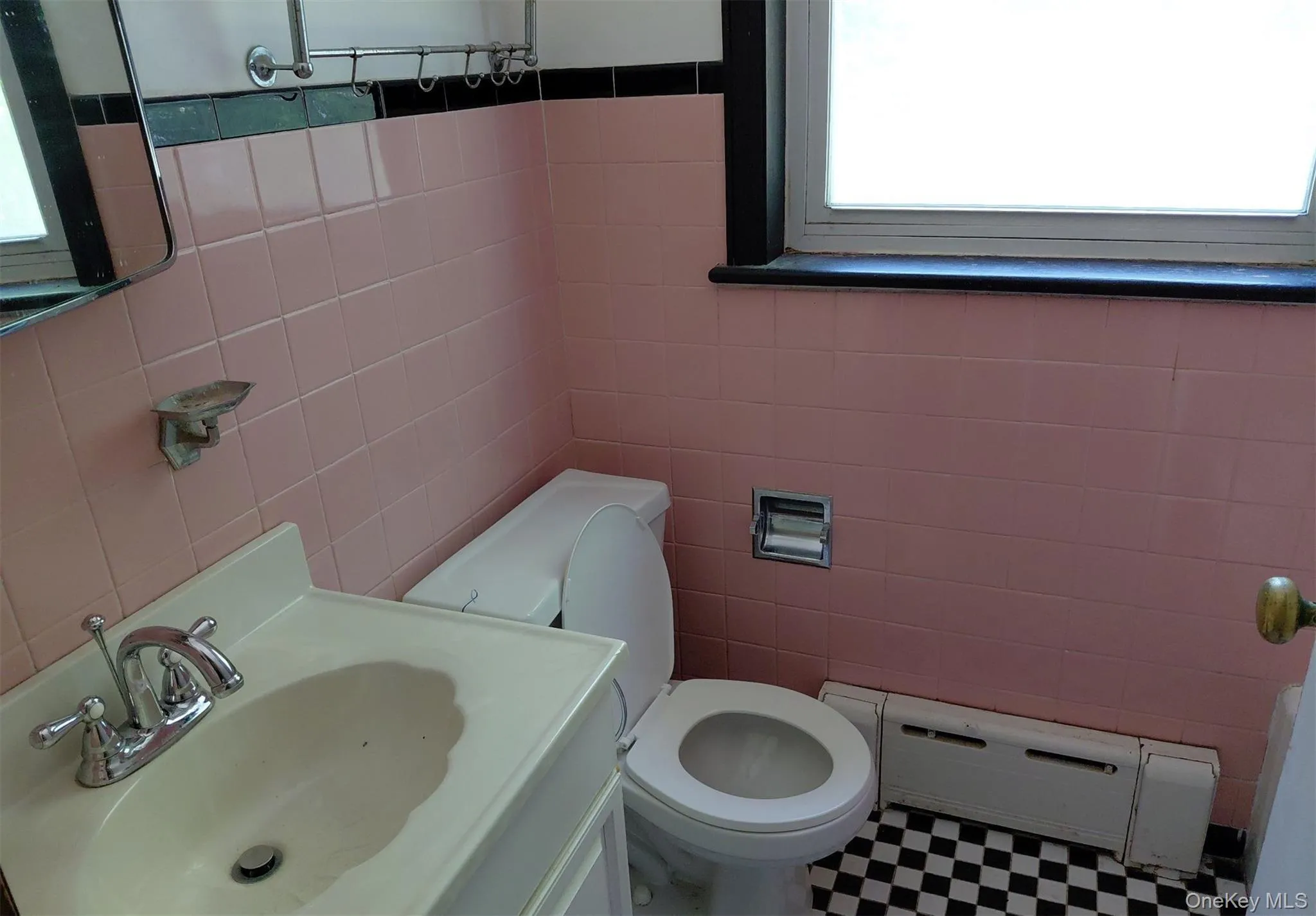 27 Hillside Drive, Cortlandt, NY, 4 Bedrooms Bedrooms, 8 Rooms Rooms,2 BathroomsBathrooms,Residential,For Rent,Hillside,0,1011095 27 Hillside Drive, Cortlandt, NY, 4 Bedrooms Bedrooms, 8 Rooms Rooms,2 BathroomsBathrooms,Residential,For Rent,Hillside,0,1011095