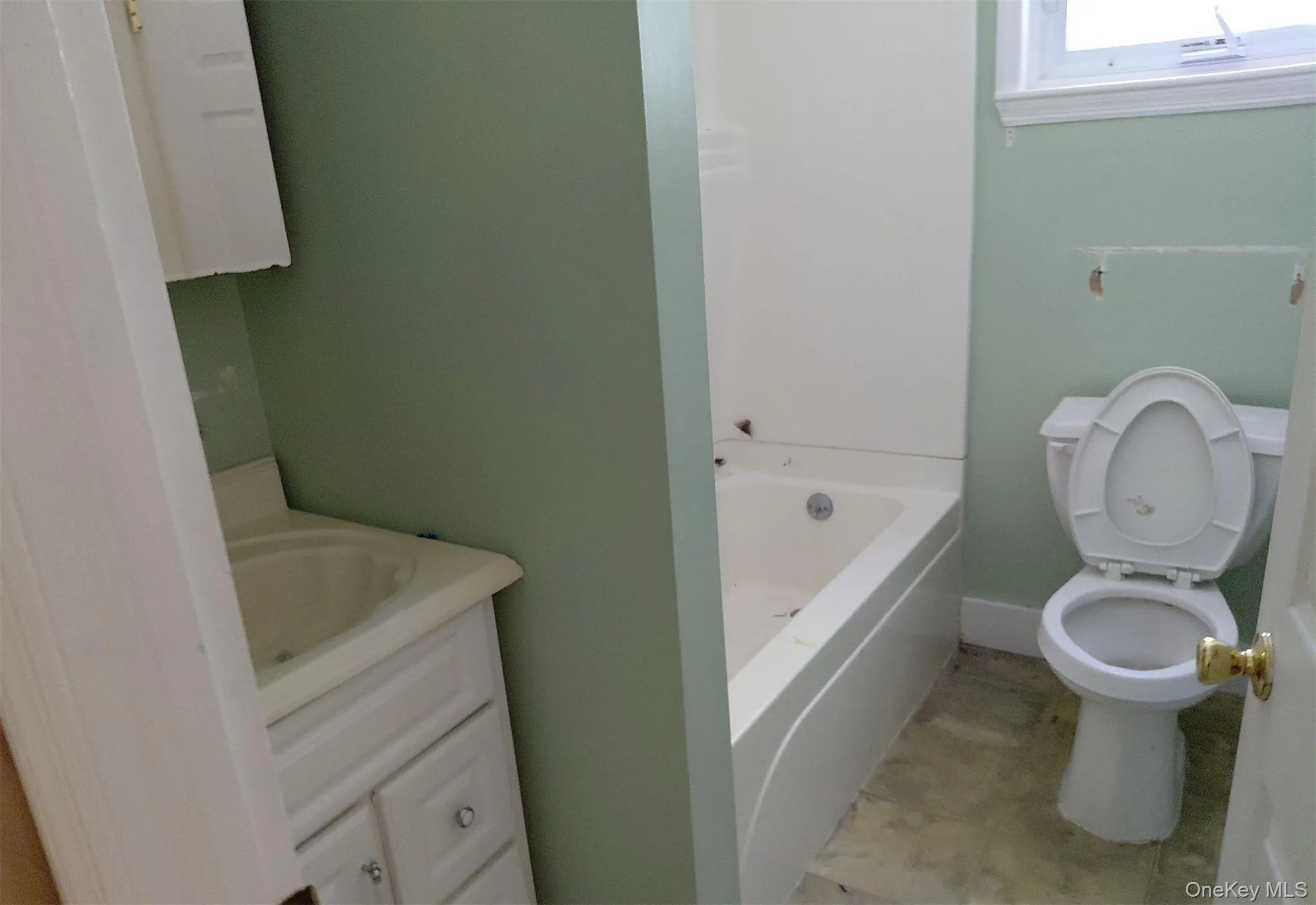27 Hillside Drive, Cortlandt, NY, 4 Bedrooms Bedrooms, 8 Rooms Rooms,2 BathroomsBathrooms,Residential,For Rent,Hillside,0,1011095 27 Hillside Drive, Cortlandt, NY, 4 Bedrooms Bedrooms, 8 Rooms Rooms,2 BathroomsBathrooms,Residential,For Rent,Hillside,0,1011095