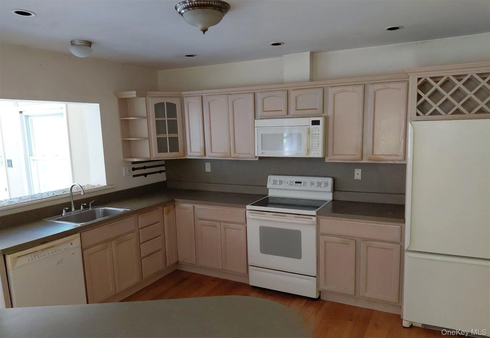 27 Hillside Drive, Cortlandt, NY, 4 Bedrooms Bedrooms, 8 Rooms Rooms,2 BathroomsBathrooms,Residential,For Rent,Hillside,0,1011095 27 Hillside Drive, Cortlandt, NY, 4 Bedrooms Bedrooms, 8 Rooms Rooms,2 BathroomsBathrooms,Residential,For Rent,Hillside,0,1011095