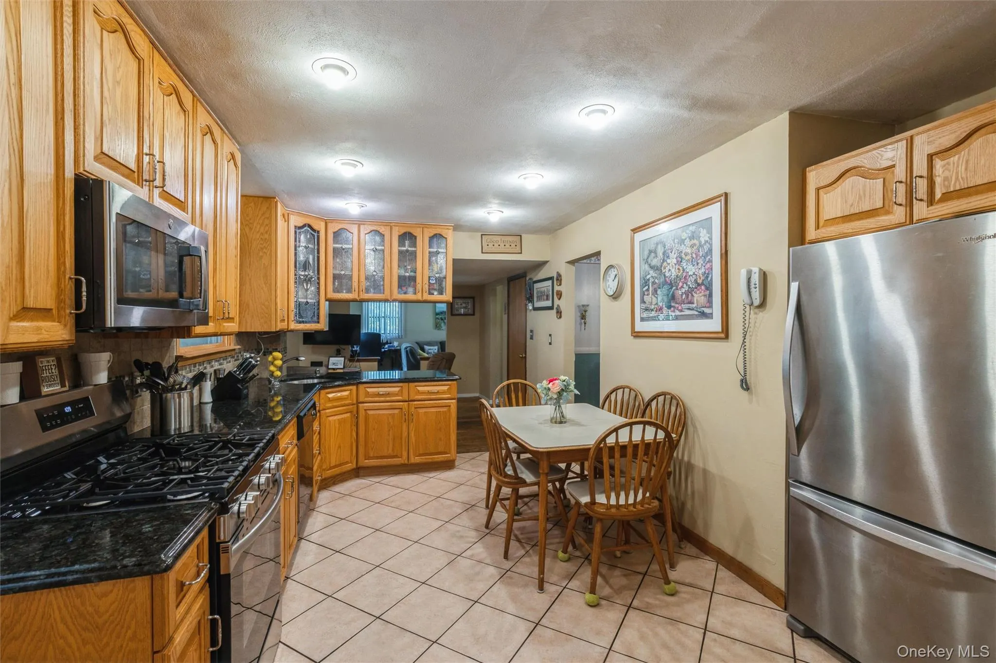 Eat in Kitchen Eat in Kitchen