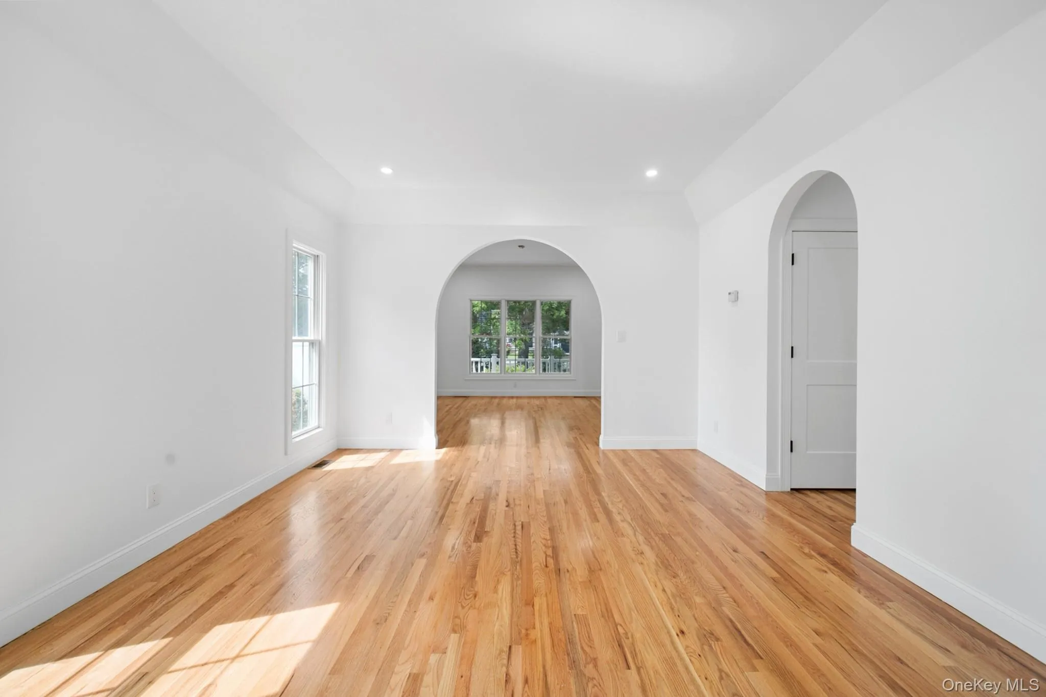 40 Muncey Road, Islip, NY, 5 Bedrooms Bedrooms, 15 Rooms Rooms,3 BathroomsBathrooms,Residential,For Rent,Muncey,0,1011097 40 Muncey Road, Islip, NY, 5 Bedrooms Bedrooms, 15 Rooms Rooms,3 BathroomsBathrooms,Residential,For Rent,Muncey,0,1011097