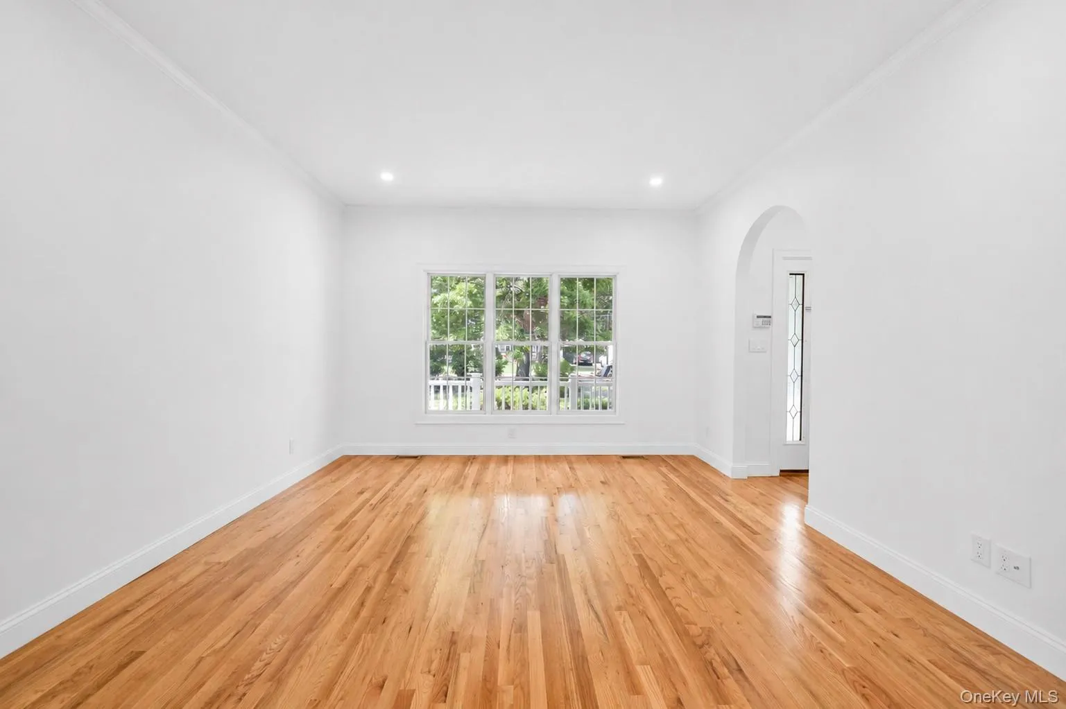 40 Muncey Road, Islip, NY, 5 Bedrooms Bedrooms, 15 Rooms Rooms,3 BathroomsBathrooms,Residential,For Rent,Muncey,0,1011097 40 Muncey Road, Islip, NY, 5 Bedrooms Bedrooms, 15 Rooms Rooms,3 BathroomsBathrooms,Residential,For Rent,Muncey,0,1011097