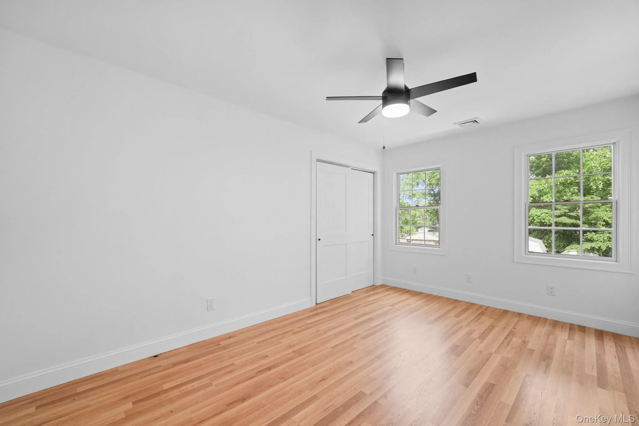 40 Muncey Road, Islip, NY, 5 Bedrooms Bedrooms, 15 Rooms Rooms,3 BathroomsBathrooms,Residential,For Rent,Muncey,0,1011097 40 Muncey Road, Islip, NY, 5 Bedrooms Bedrooms, 15 Rooms Rooms,3 BathroomsBathrooms,Residential,For Rent,Muncey,0,1011097