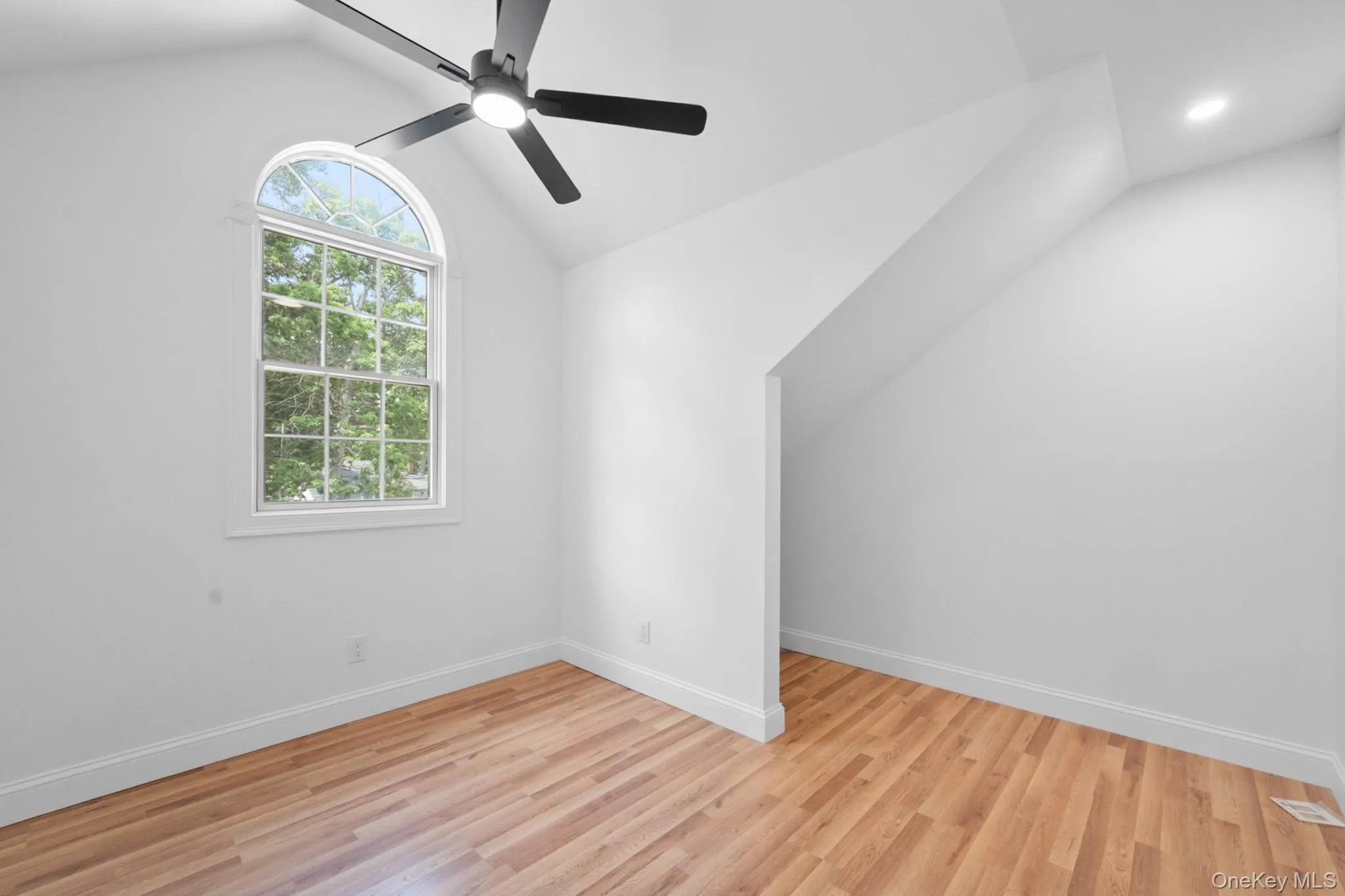 40 Muncey Road, Islip, NY, 5 Bedrooms Bedrooms, 15 Rooms Rooms,3 BathroomsBathrooms,Residential,For Rent,Muncey,0,1011097 40 Muncey Road, Islip, NY, 5 Bedrooms Bedrooms, 15 Rooms Rooms,3 BathroomsBathrooms,Residential,For Rent,Muncey,0,1011097