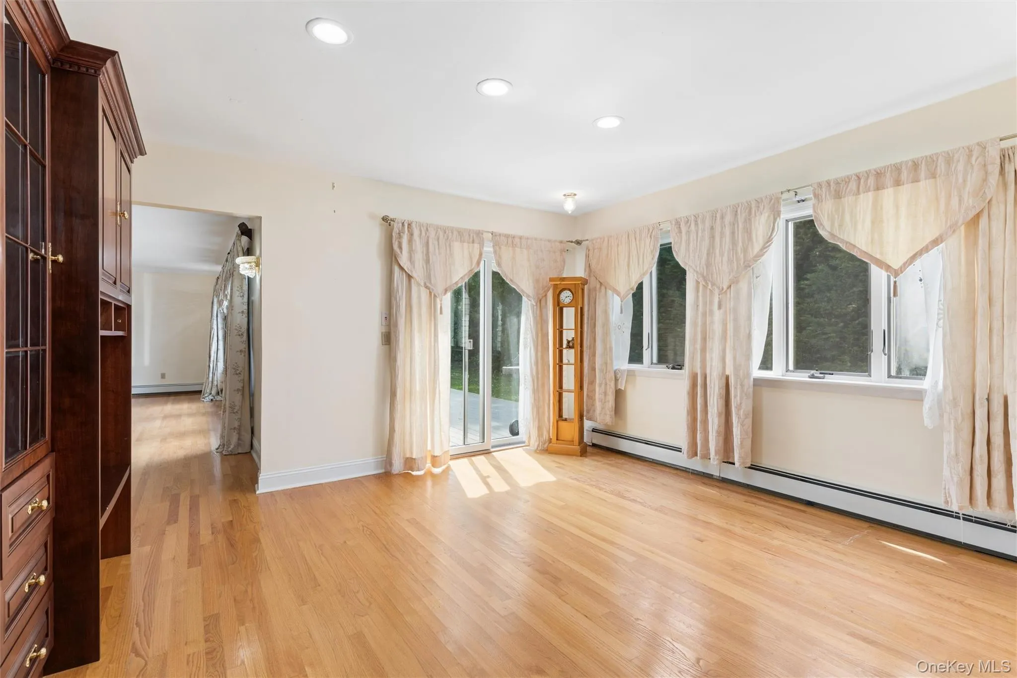 72 Lake End Road, Hempstead, NY, 4 Bedrooms Bedrooms, 9 Rooms Rooms,3 BathroomsBathrooms,Residential,For Rent,Lake End,0,1011099 72 Lake End Road, Hempstead, NY, 4 Bedrooms Bedrooms, 9 Rooms Rooms,3 BathroomsBathrooms,Residential,For Rent,Lake End,0,1011099