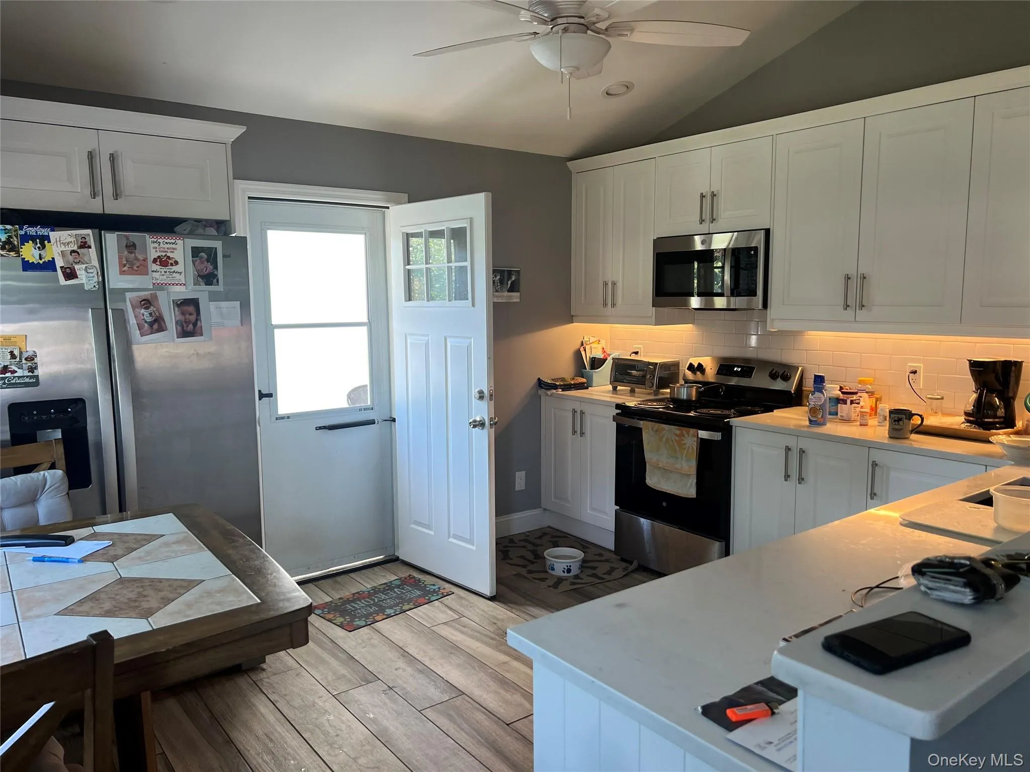 16 Briaroot Drive, Smithtown, NY, 4 Bedrooms Bedrooms, 8 Rooms Rooms,1 BathroomBathrooms,Residential Lease,For Rent,Briaroot,0,1011101 16 Briaroot Drive, Smithtown, NY, 4 Bedrooms Bedrooms, 8 Rooms Rooms,1 BathroomBathrooms,Residential Lease,For Rent,Briaroot,0,1011101