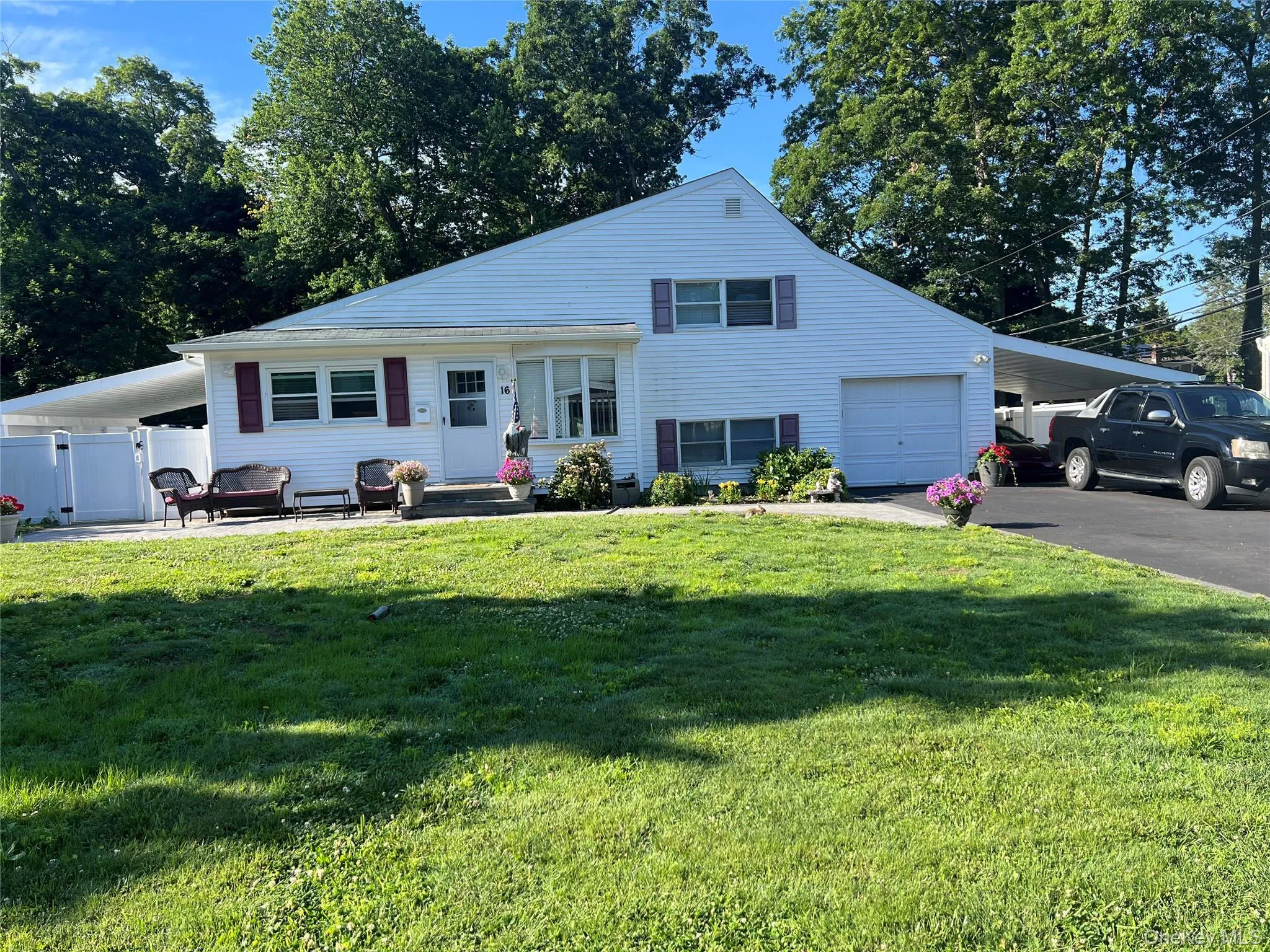 16 Briaroot Drive, Smithtown, NY, 4 Bedrooms Bedrooms, 8 Rooms Rooms,1 BathroomBathrooms,Residential Lease,For Rent,Briaroot,0,1011101 16 Briaroot Drive, Smithtown, NY, 4 Bedrooms Bedrooms, 8 Rooms Rooms,1 BathroomBathrooms,Residential Lease,For Rent,Briaroot,0,1011101