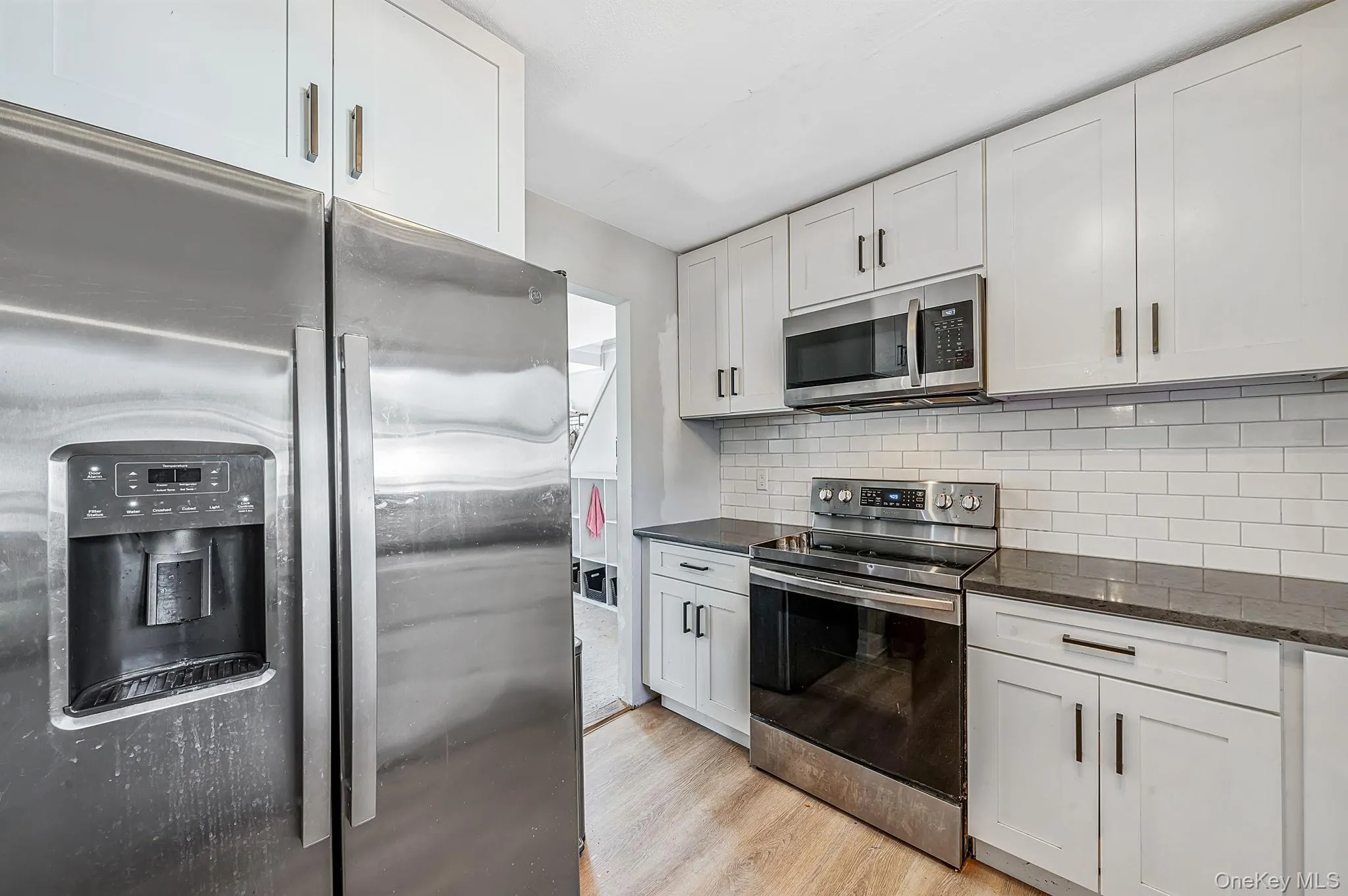 15 Millford Avenue, Brookhaven, NY, 4 Bedrooms Bedrooms, 8 Rooms Rooms,2 BathroomsBathrooms,Residential,For Rent,Millford,0,1011106 15 Millford Avenue, Brookhaven, NY, 4 Bedrooms Bedrooms, 8 Rooms Rooms,2 BathroomsBathrooms,Residential,For Rent,Millford,0,1011106