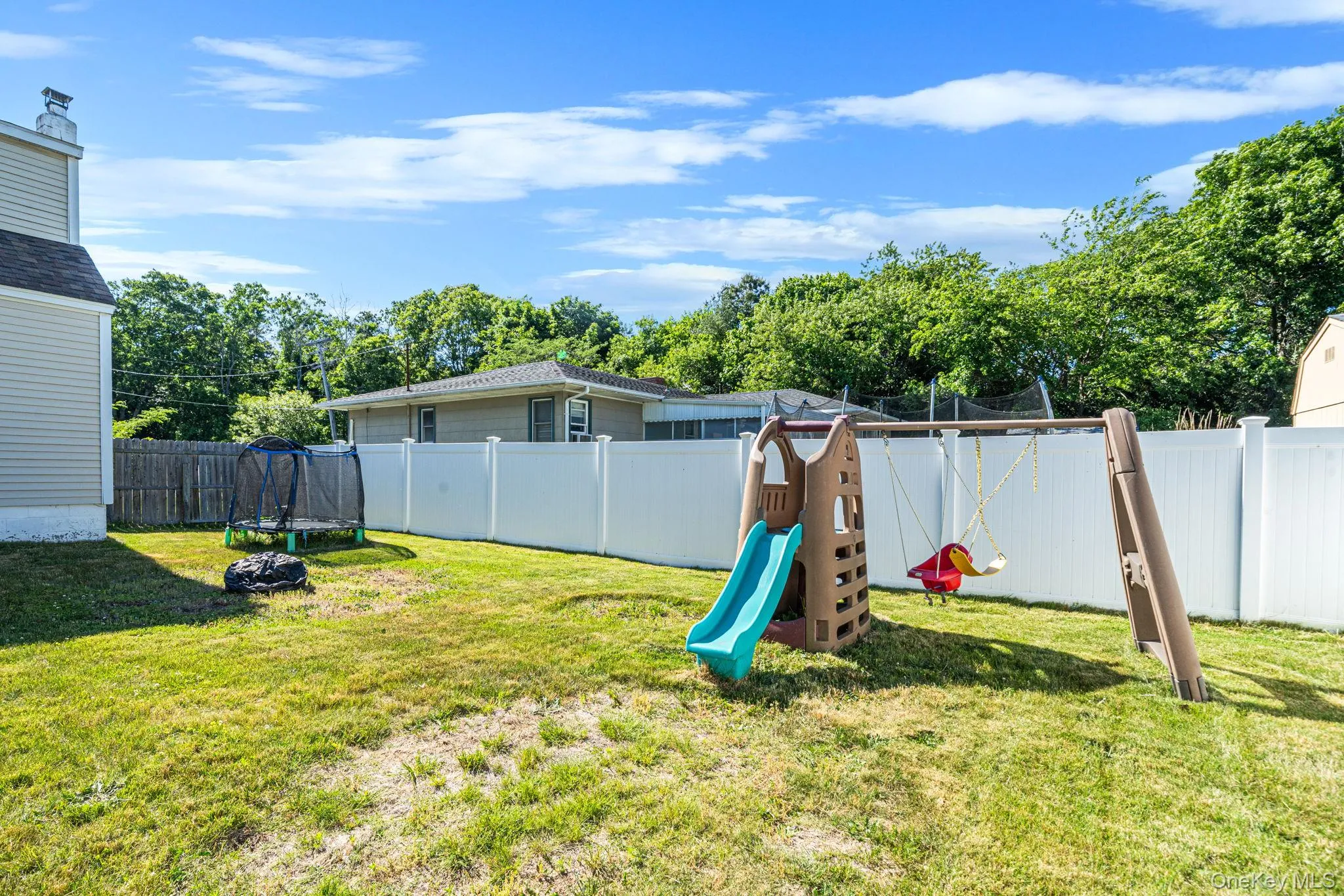 15 Millford Avenue, Brookhaven, NY, 4 Bedrooms Bedrooms, 8 Rooms Rooms,2 BathroomsBathrooms,Residential,For Rent,Millford,0,1011106 15 Millford Avenue, Brookhaven, NY, 4 Bedrooms Bedrooms, 8 Rooms Rooms,2 BathroomsBathrooms,Residential,For Rent,Millford,0,1011106