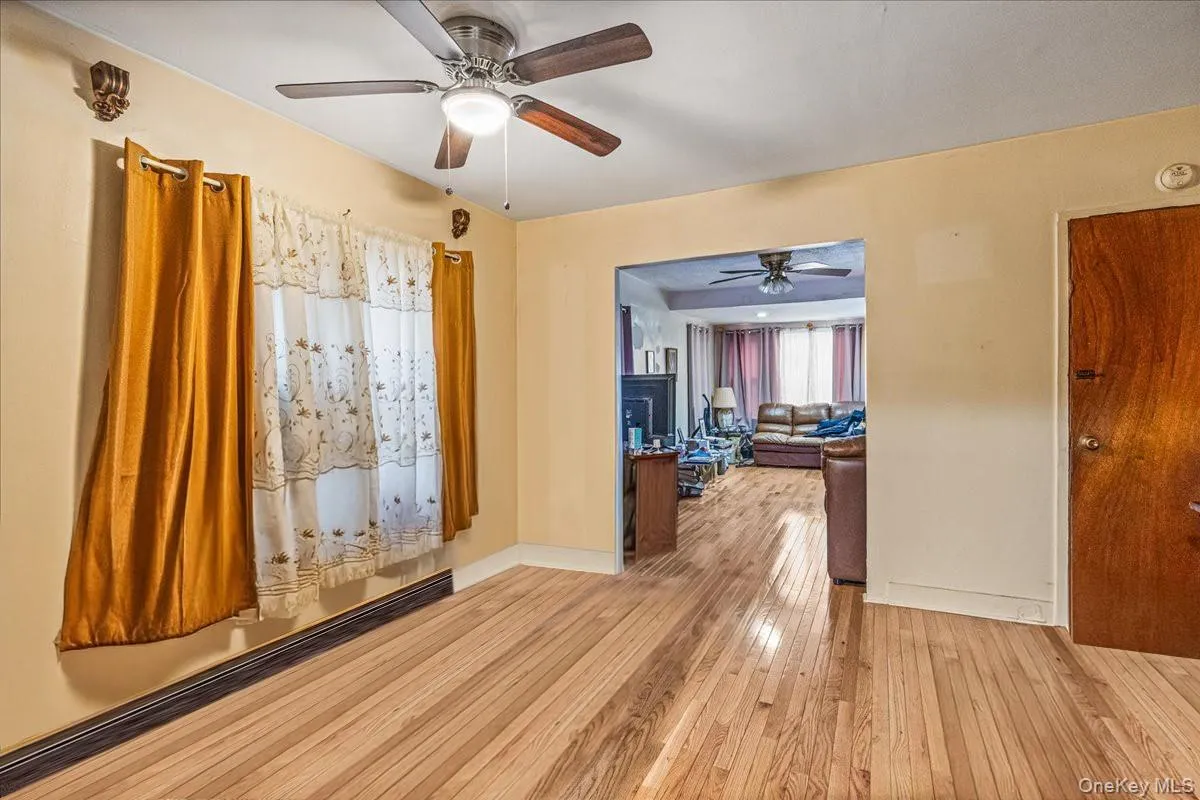 11722 142nd Place, New York, NY, 3 Bedrooms Bedrooms, 5 Rooms Rooms,1 BathroomBathrooms,Residential,For Rent,142nd,0,1011107 11722 142nd Place, New York, NY, 3 Bedrooms Bedrooms, 5 Rooms Rooms,1 BathroomBathrooms,Residential,For Rent,142nd,0,1011107