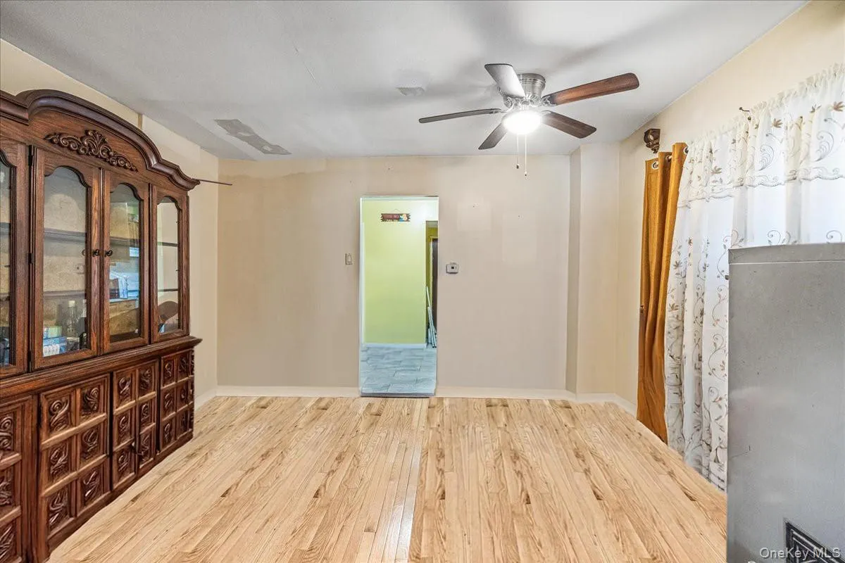 11722 142nd Place, New York, NY, 3 Bedrooms Bedrooms, 5 Rooms Rooms,1 BathroomBathrooms,Residential,For Rent,142nd,0,1011107 11722 142nd Place, New York, NY, 3 Bedrooms Bedrooms, 5 Rooms Rooms,1 BathroomBathrooms,Residential,For Rent,142nd,0,1011107