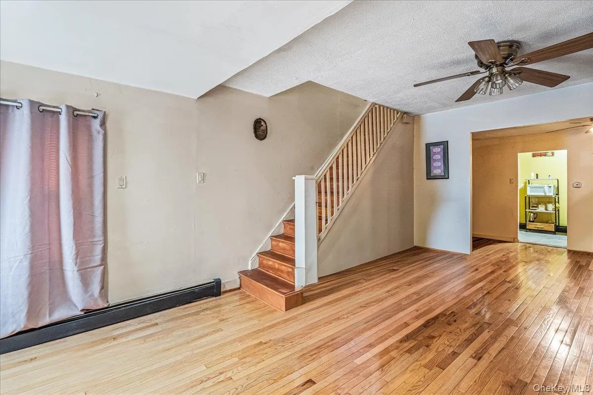 11722 142nd Place, New York, NY, 3 Bedrooms Bedrooms, 5 Rooms Rooms,1 BathroomBathrooms,Residential,For Rent,142nd,0,1011107 11722 142nd Place, New York, NY, 3 Bedrooms Bedrooms, 5 Rooms Rooms,1 BathroomBathrooms,Residential,For Rent,142nd,0,1011107
