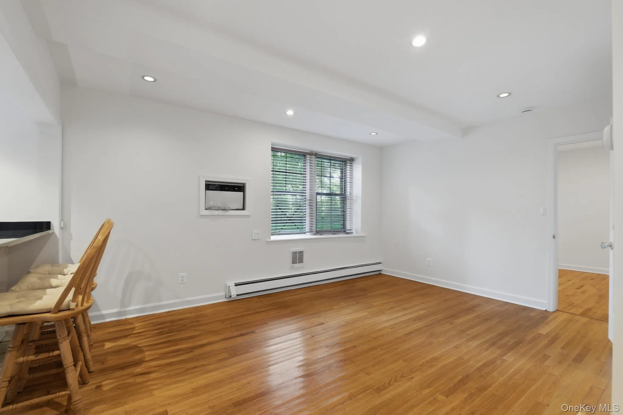 914 Wynnewood Road, Pelham, NY, 1 Bedroom Bedrooms, 3 Rooms Rooms,1 BathroomBathrooms,Residential,For Rent,Wynnewood,0,1011109 914 Wynnewood Road, Pelham, NY, 1 Bedroom Bedrooms, 3 Rooms Rooms,1 BathroomBathrooms,Residential,For Rent,Wynnewood,0,1011109