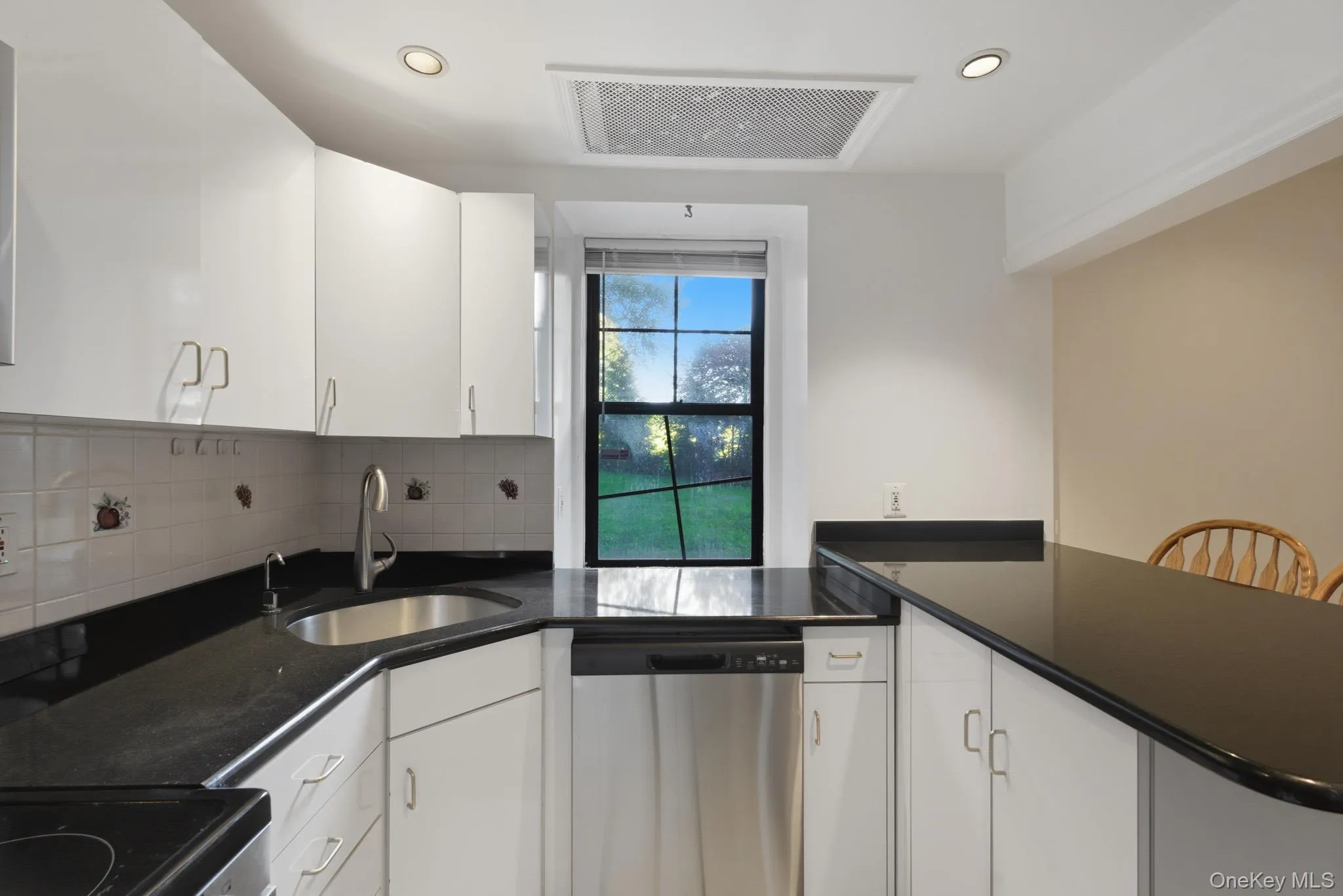 914 Wynnewood Road, Pelham, NY, 1 Bedroom Bedrooms, 3 Rooms Rooms,1 BathroomBathrooms,Residential,For Rent,Wynnewood,0,1011109 914 Wynnewood Road, Pelham, NY, 1 Bedroom Bedrooms, 3 Rooms Rooms,1 BathroomBathrooms,Residential,For Rent,Wynnewood,0,1011109
