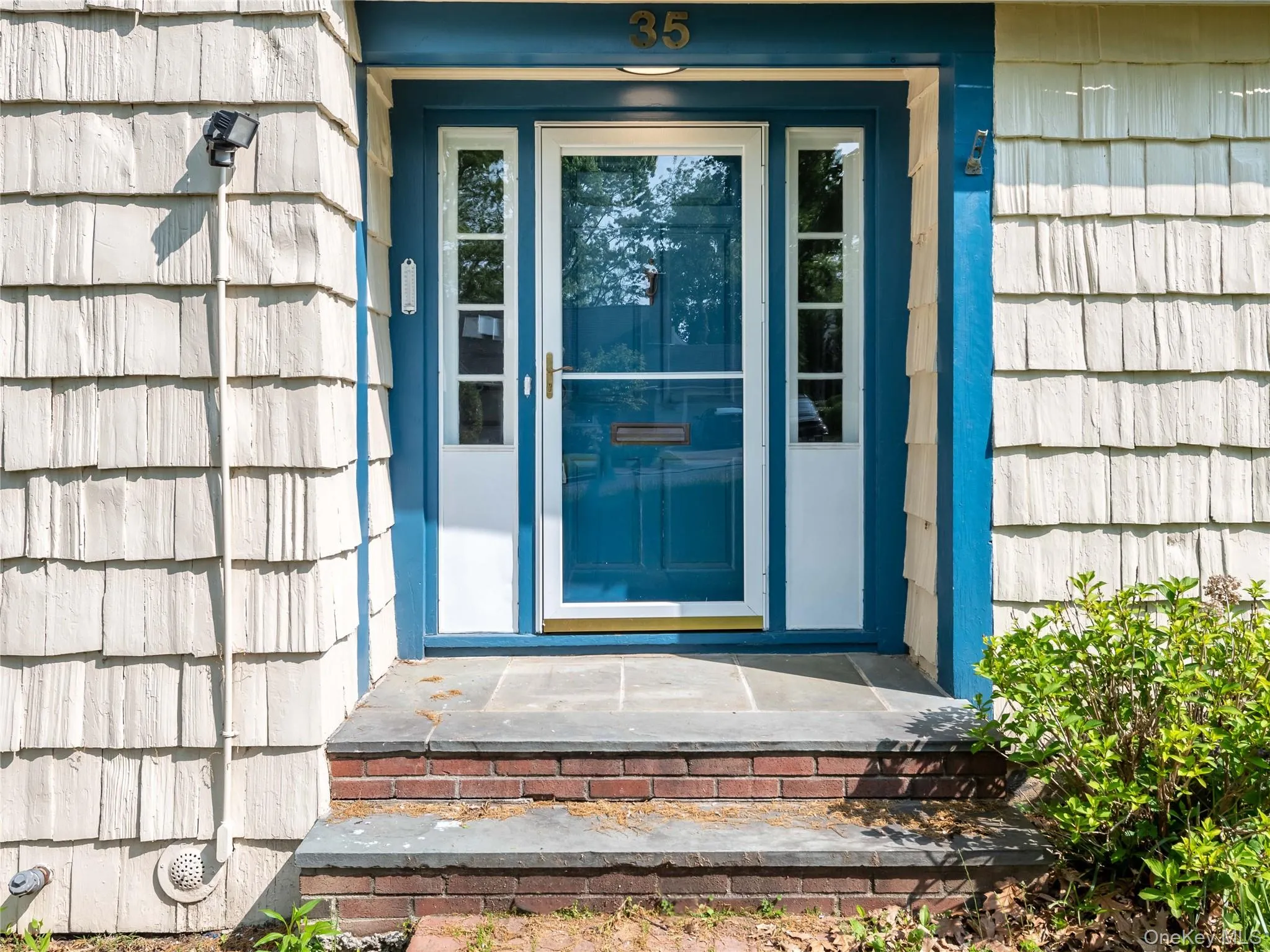35 Bogart Avenue, North Hempstead, NY, 4 Bedrooms Bedrooms, 6 Rooms Rooms,2 BathroomsBathrooms,Residential Lease,For Rent,Bogart,0,1011113 35 Bogart Avenue, North Hempstead, NY, 4 Bedrooms Bedrooms, 6 Rooms Rooms,2 BathroomsBathrooms,Residential Lease,For Rent,Bogart,0,1011113