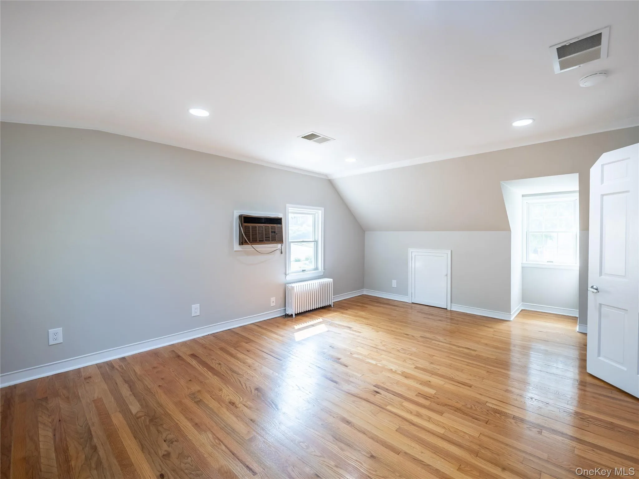 35 Bogart Avenue, North Hempstead, NY, 4 Bedrooms Bedrooms, 6 Rooms Rooms,2 BathroomsBathrooms,Residential Lease,For Rent,Bogart,0,1011113 35 Bogart Avenue, North Hempstead, NY, 4 Bedrooms Bedrooms, 6 Rooms Rooms,2 BathroomsBathrooms,Residential Lease,For Rent,Bogart,0,1011113