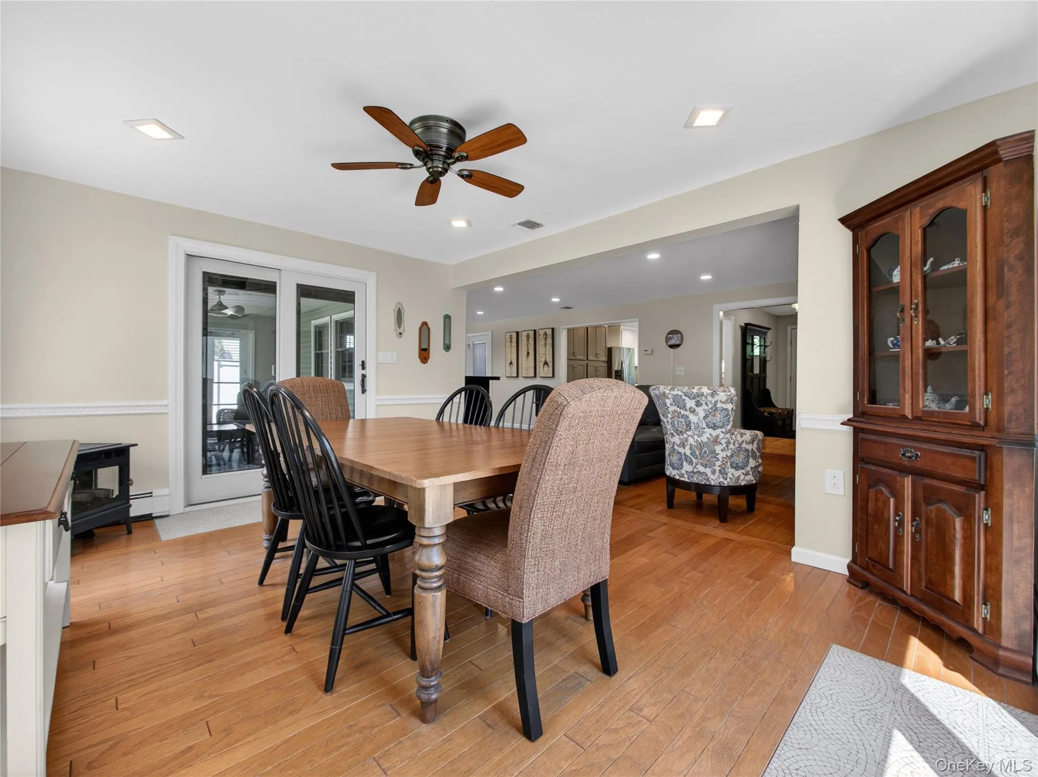 42 Chestnut Oval, Orangetown, NY, 4 Bedrooms Bedrooms, 8 Rooms Rooms,2 BathroomsBathrooms,Residential,For Rent,Chestnut,0,1011115 42 Chestnut Oval, Orangetown, NY, 4 Bedrooms Bedrooms, 8 Rooms Rooms,2 BathroomsBathrooms,Residential,For Rent,Chestnut,0,1011115
