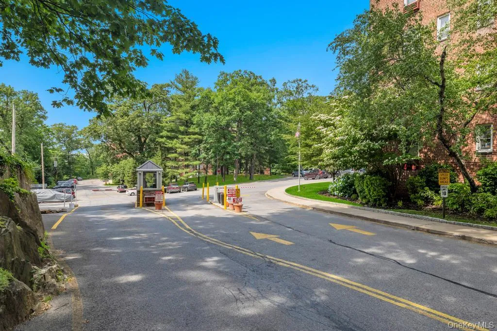 615 Palmer Road, Yonkers, NY, 1 Bedroom Bedrooms, 3 Rooms Rooms,1 BathroomBathrooms,Residential,For Rent,Palmer,0,1011122 615 Palmer Road, Yonkers, NY, 1 Bedroom Bedrooms, 3 Rooms Rooms,1 BathroomBathrooms,Residential,For Rent,Palmer,0,1011122