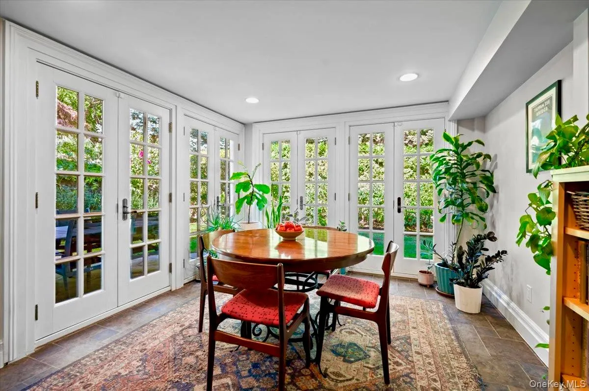 Breakfast roomwith french doors Breakfast roomwith french doors