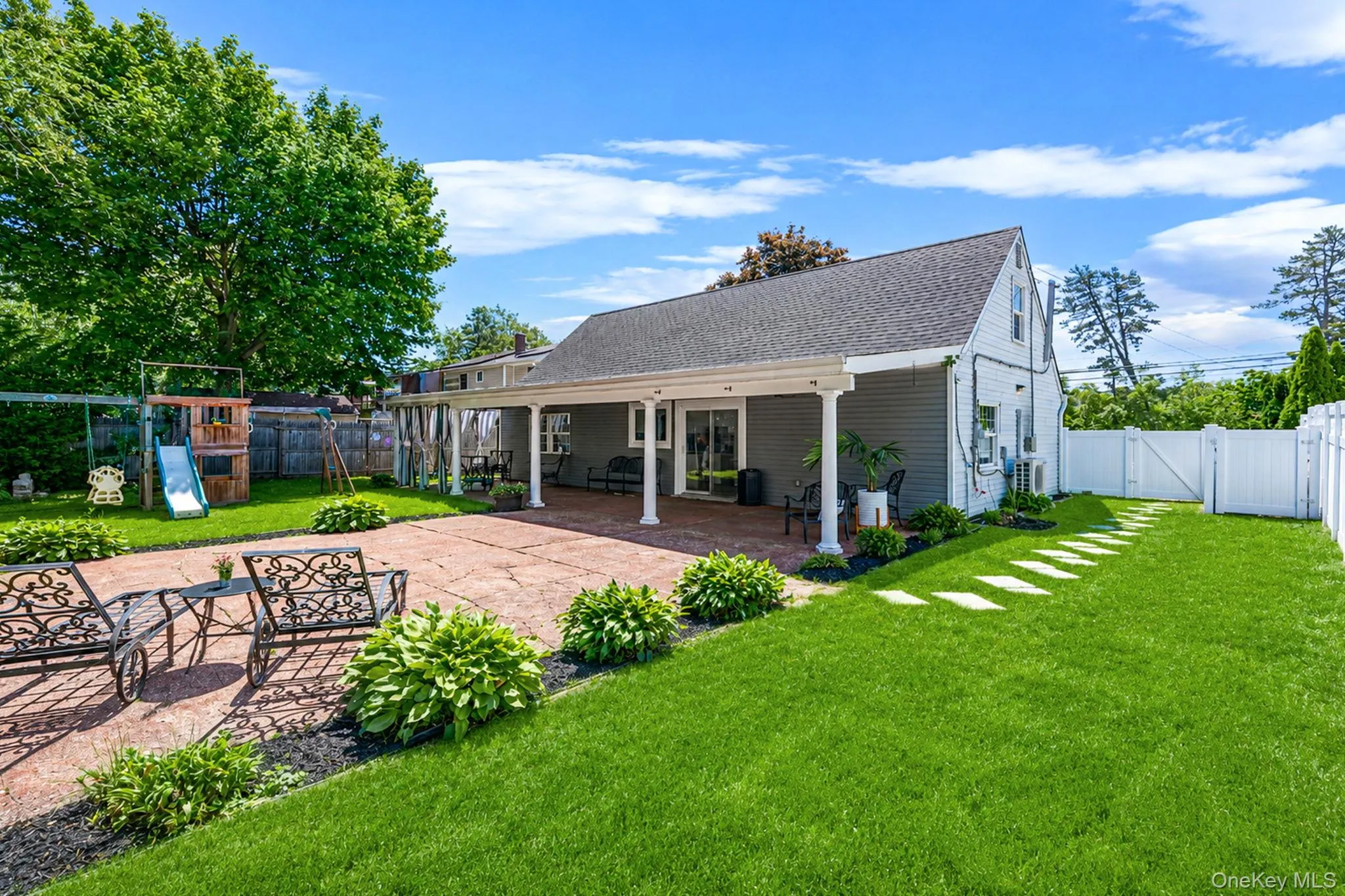 457 Peconic Street, Islip, NY, 5 Bedrooms Bedrooms, 10 Rooms Rooms,2 BathroomsBathrooms,Residential,For Rent,Peconic,0,1011125 457 Peconic Street, Islip, NY, 5 Bedrooms Bedrooms, 10 Rooms Rooms,2 BathroomsBathrooms,Residential,For Rent,Peconic,0,1011125