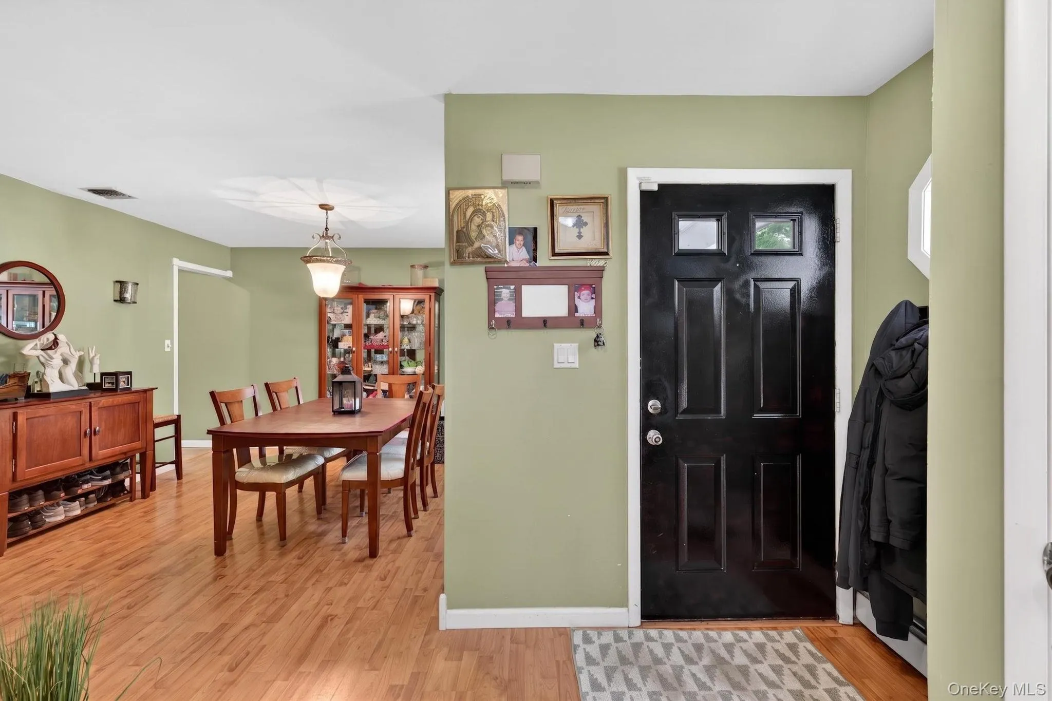 76 Ontario Street, Brookhaven, NY, 3 Bedrooms Bedrooms, 10 Rooms Rooms,2 BathroomsBathrooms,Residential,For Rent,Ontario,0,1011132 76 Ontario Street, Brookhaven, NY, 3 Bedrooms Bedrooms, 10 Rooms Rooms,2 BathroomsBathrooms,Residential,For Rent,Ontario,0,1011132