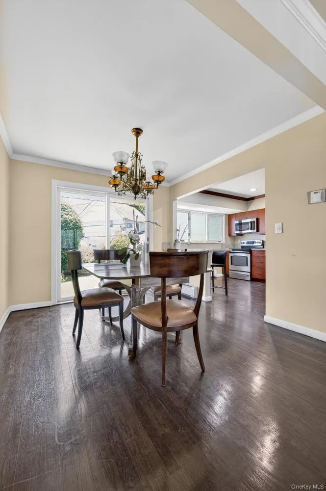 4 Gates Avenue, Oyster Bay, NY, 4 Bedrooms Bedrooms, 9 Rooms Rooms,2 BathroomsBathrooms,Residential,For Rent,Gates,0,1011133 4 Gates Avenue, Oyster Bay, NY, 4 Bedrooms Bedrooms, 9 Rooms Rooms,2 BathroomsBathrooms,Residential,For Rent,Gates,0,1011133