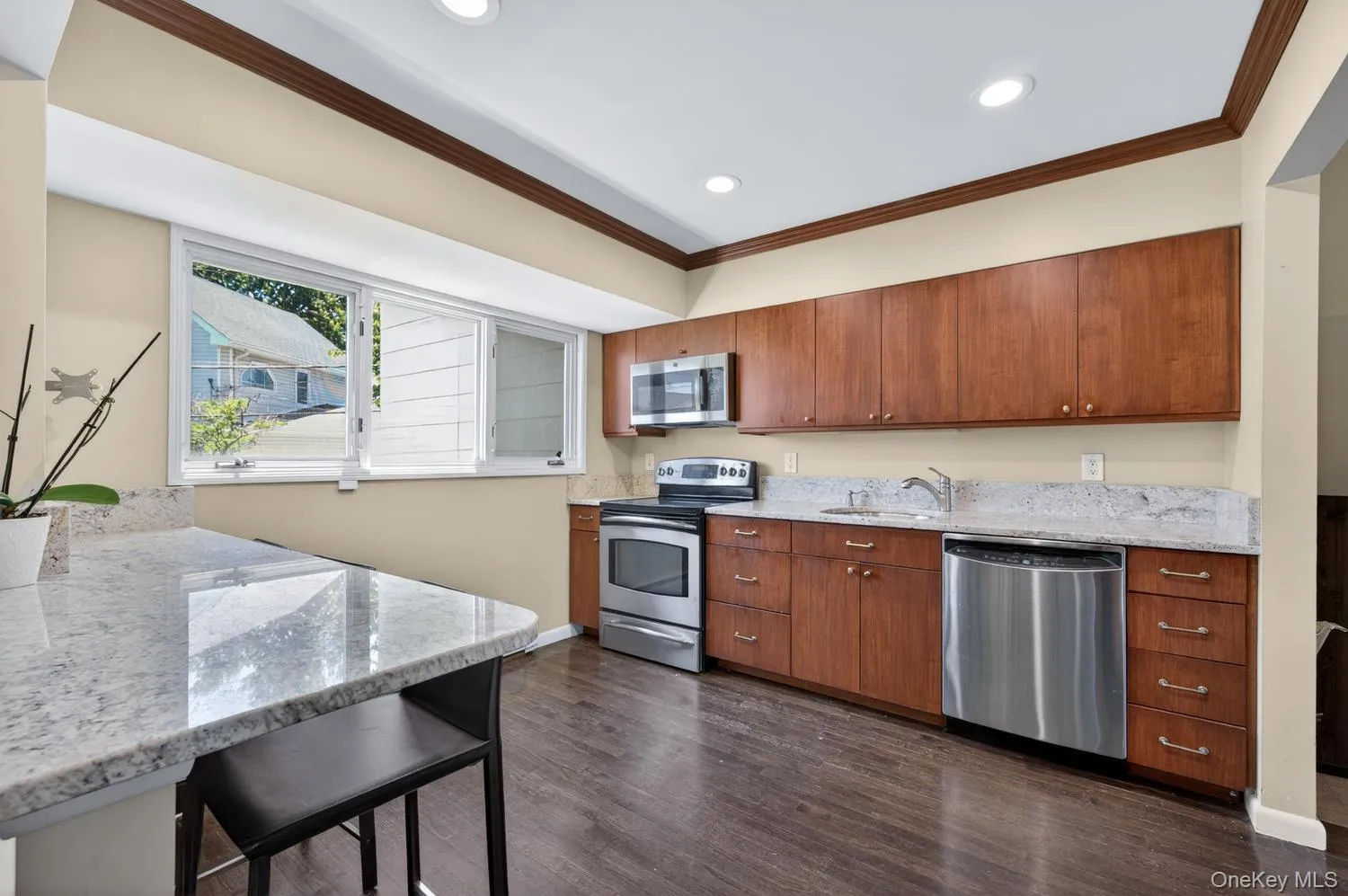 4 Gates Avenue, Oyster Bay, NY, 4 Bedrooms Bedrooms, 9 Rooms Rooms,2 BathroomsBathrooms,Residential,For Rent,Gates,0,1011133 4 Gates Avenue, Oyster Bay, NY, 4 Bedrooms Bedrooms, 9 Rooms Rooms,2 BathroomsBathrooms,Residential,For Rent,Gates,0,1011133