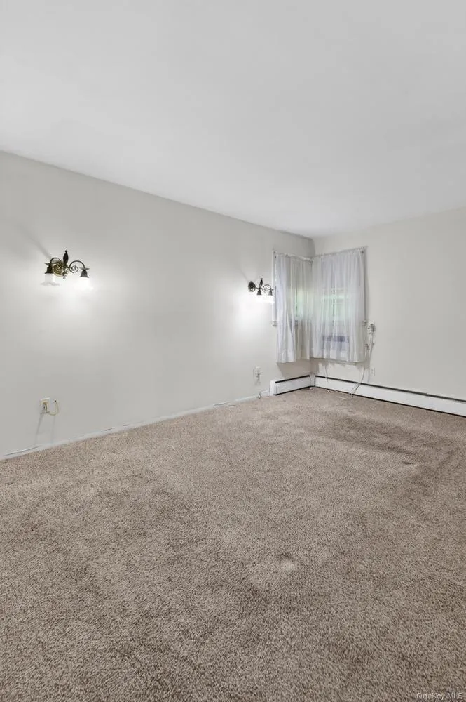 4 Gates Avenue, Oyster Bay, NY, 4 Bedrooms Bedrooms, 9 Rooms Rooms,2 BathroomsBathrooms,Residential,For Rent,Gates,0,1011133 4 Gates Avenue, Oyster Bay, NY, 4 Bedrooms Bedrooms, 9 Rooms Rooms,2 BathroomsBathrooms,Residential,For Rent,Gates,0,1011133